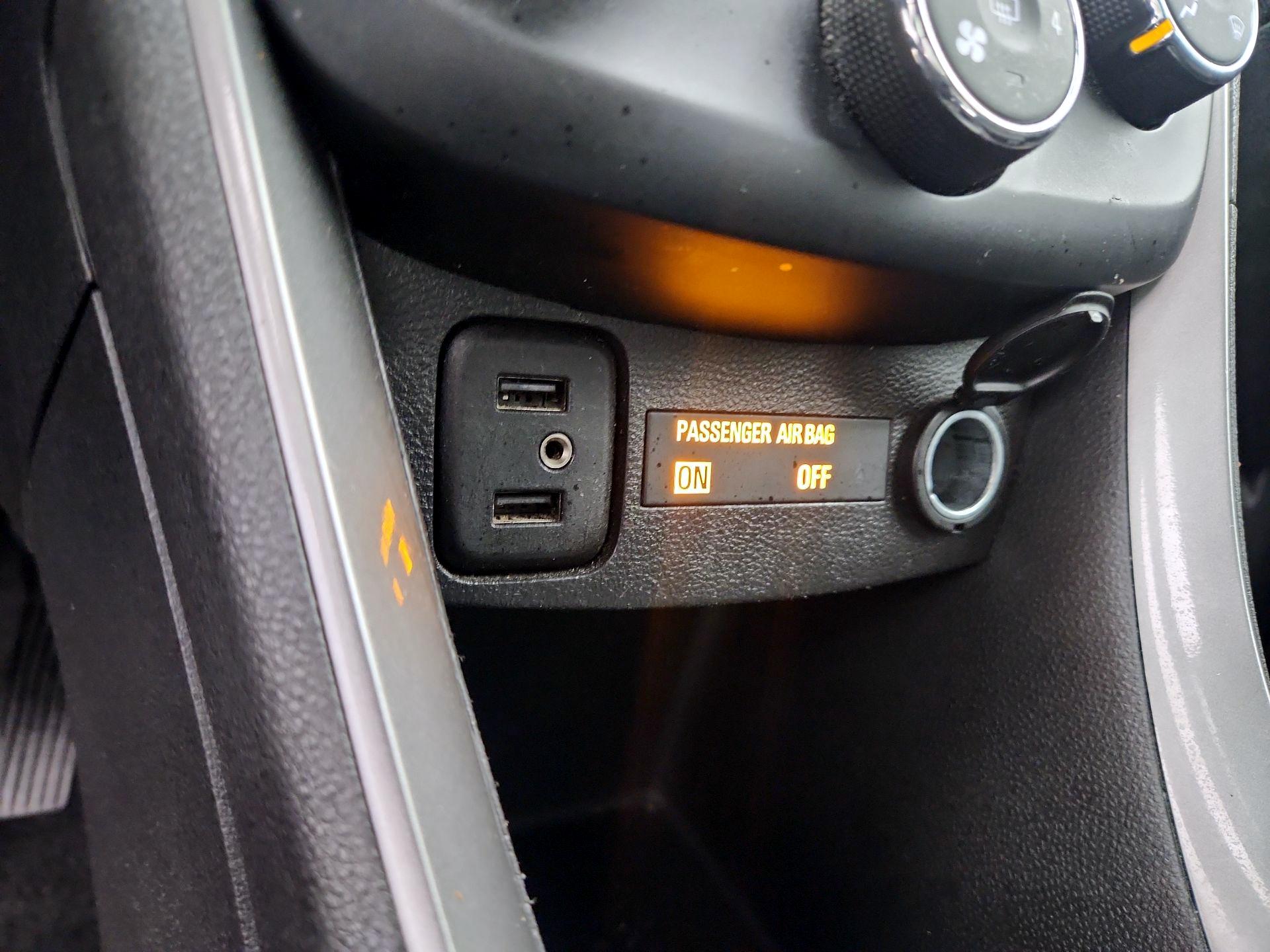 Thumbnail: 2020 Chevrolet Trax - 18
