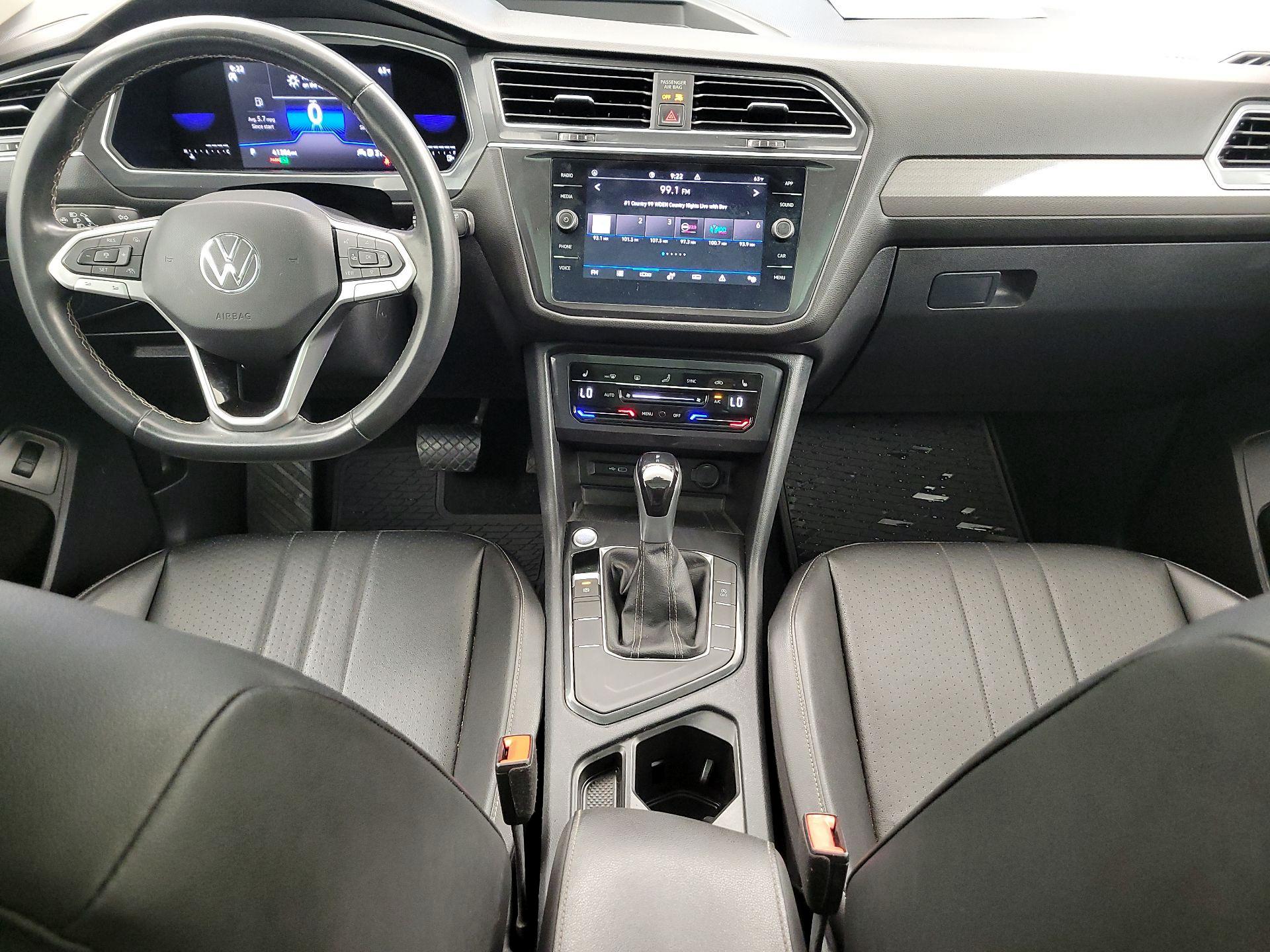 Thumbnail: 2022 Volkswagen Tiguan - 9