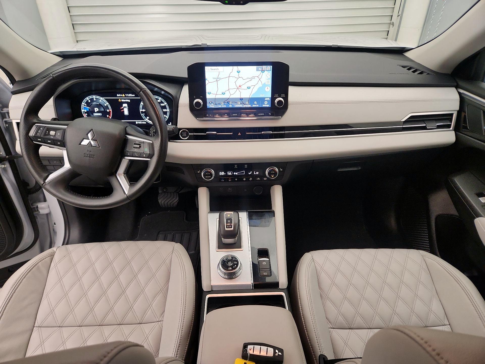 Thumbnail: 2024 Mitsubishi Outlander - 9
