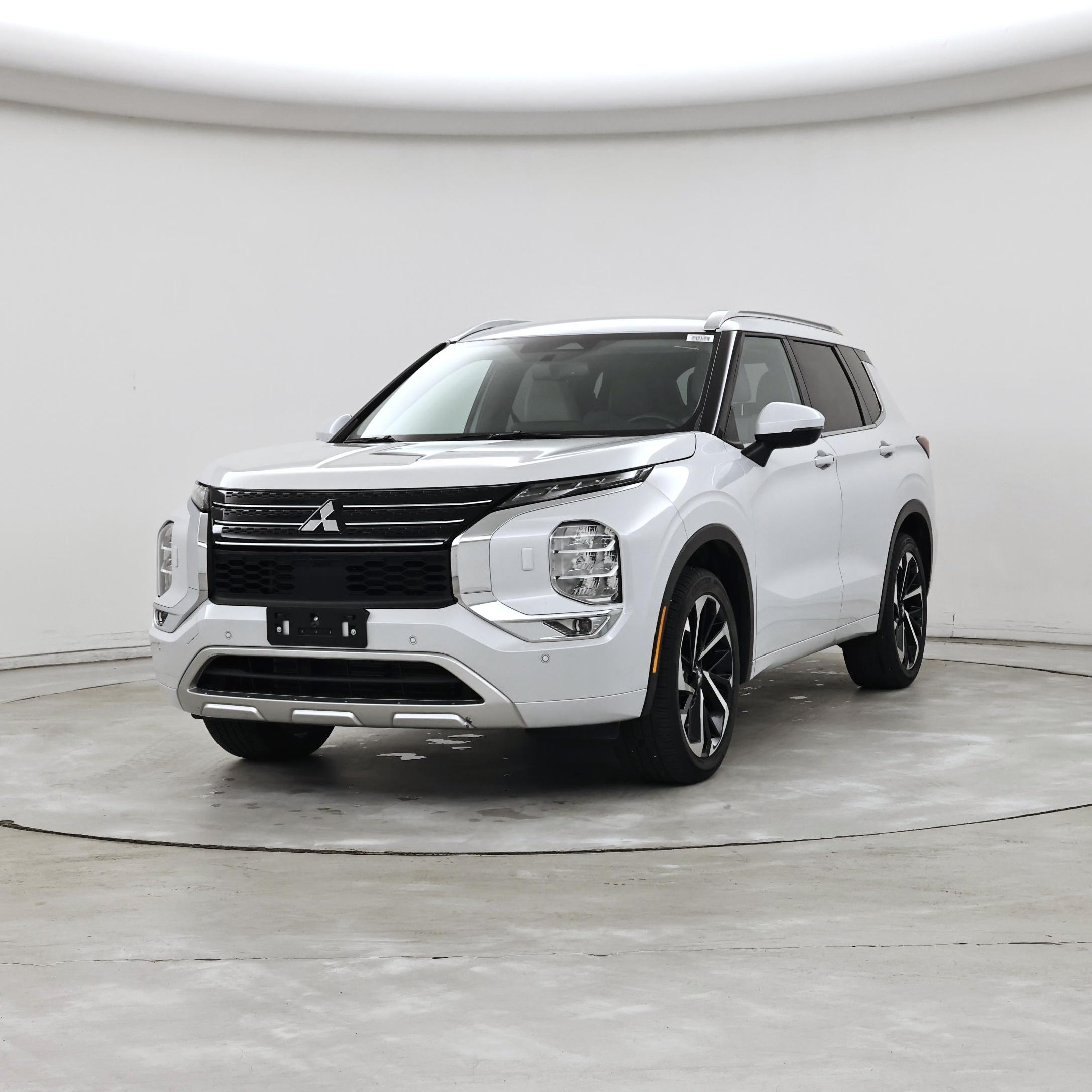 Thumbnail: 2024 Mitsubishi Outlander - 4