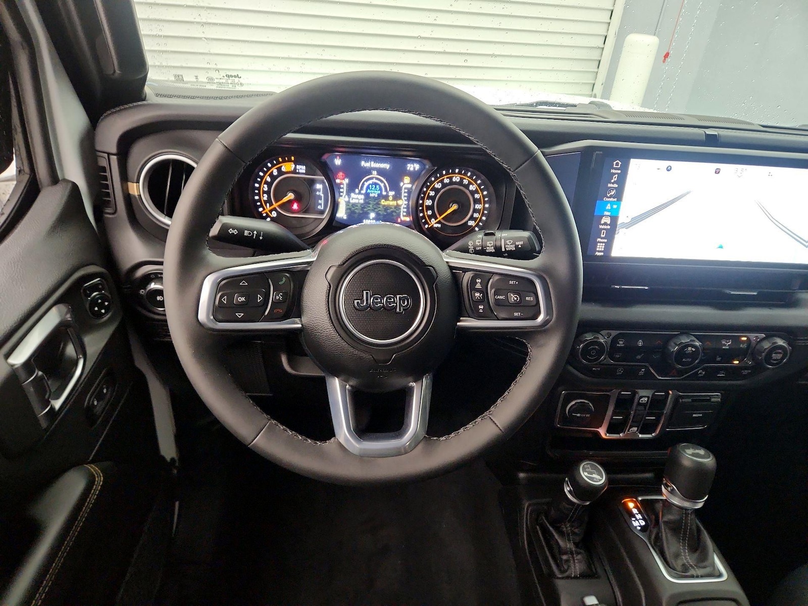 2025 Jeep Wrangler 4-Door Sahara - Photo 11