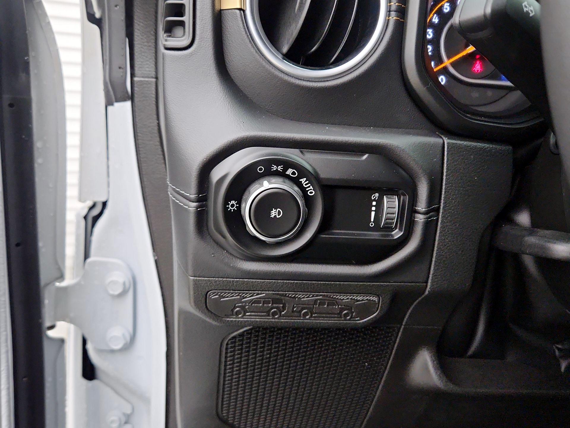 Thumbnail: 2025 Jeep Wrangler - 13