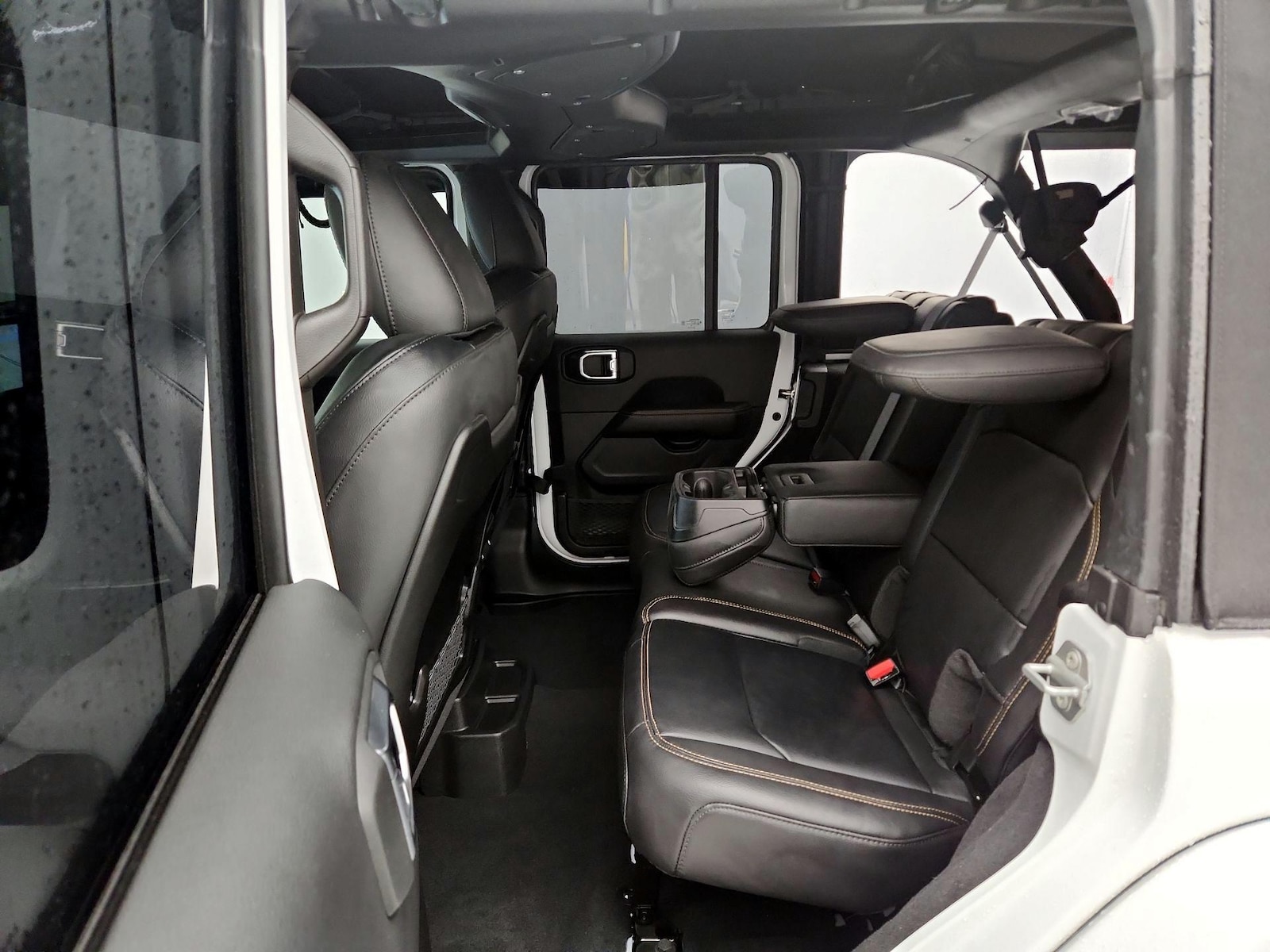 2025 Jeep Wrangler 4-Door Sahara - Photo 21