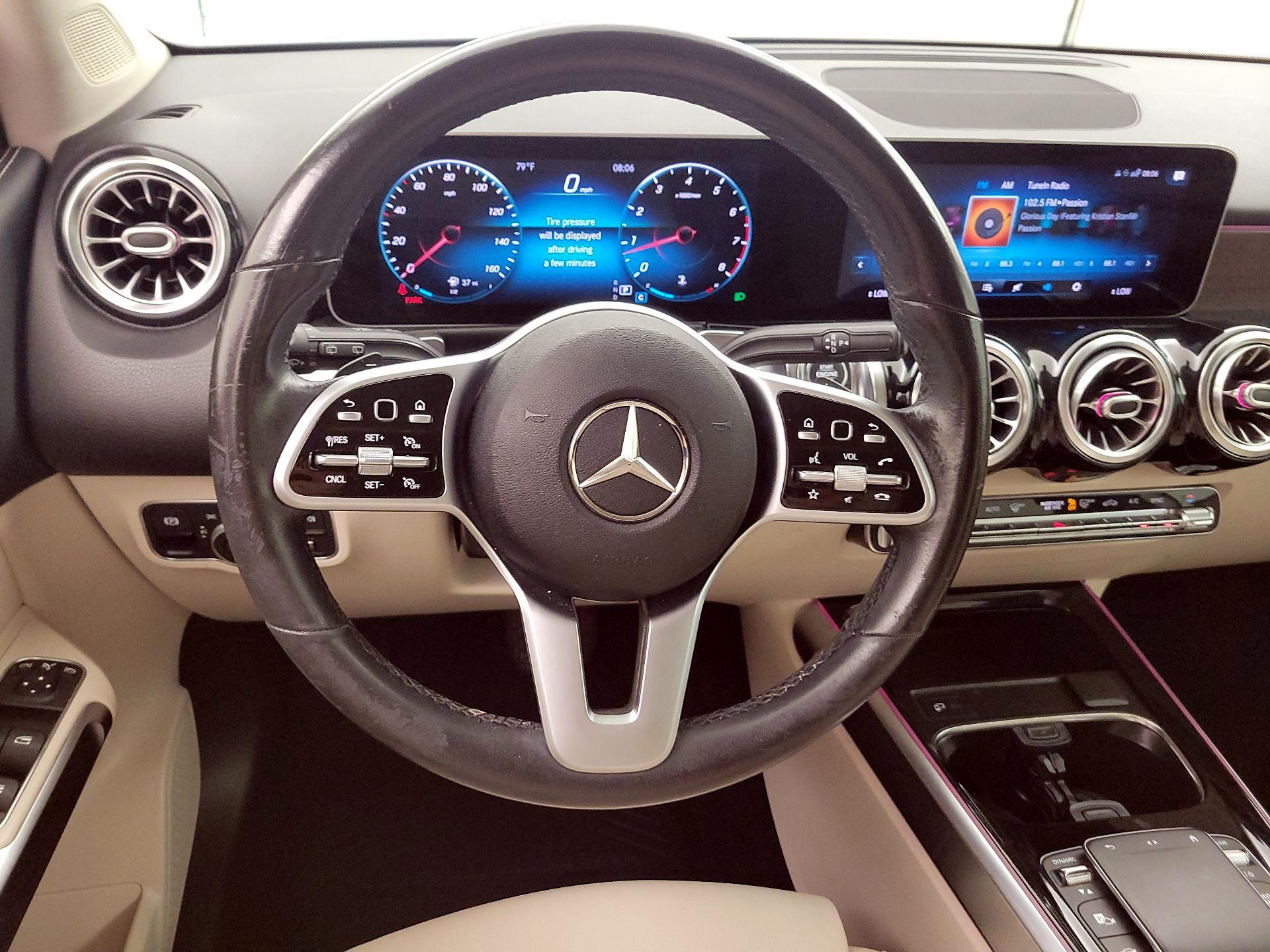 Thumbnail: 2021 Mercedes-Benz GLB - 10