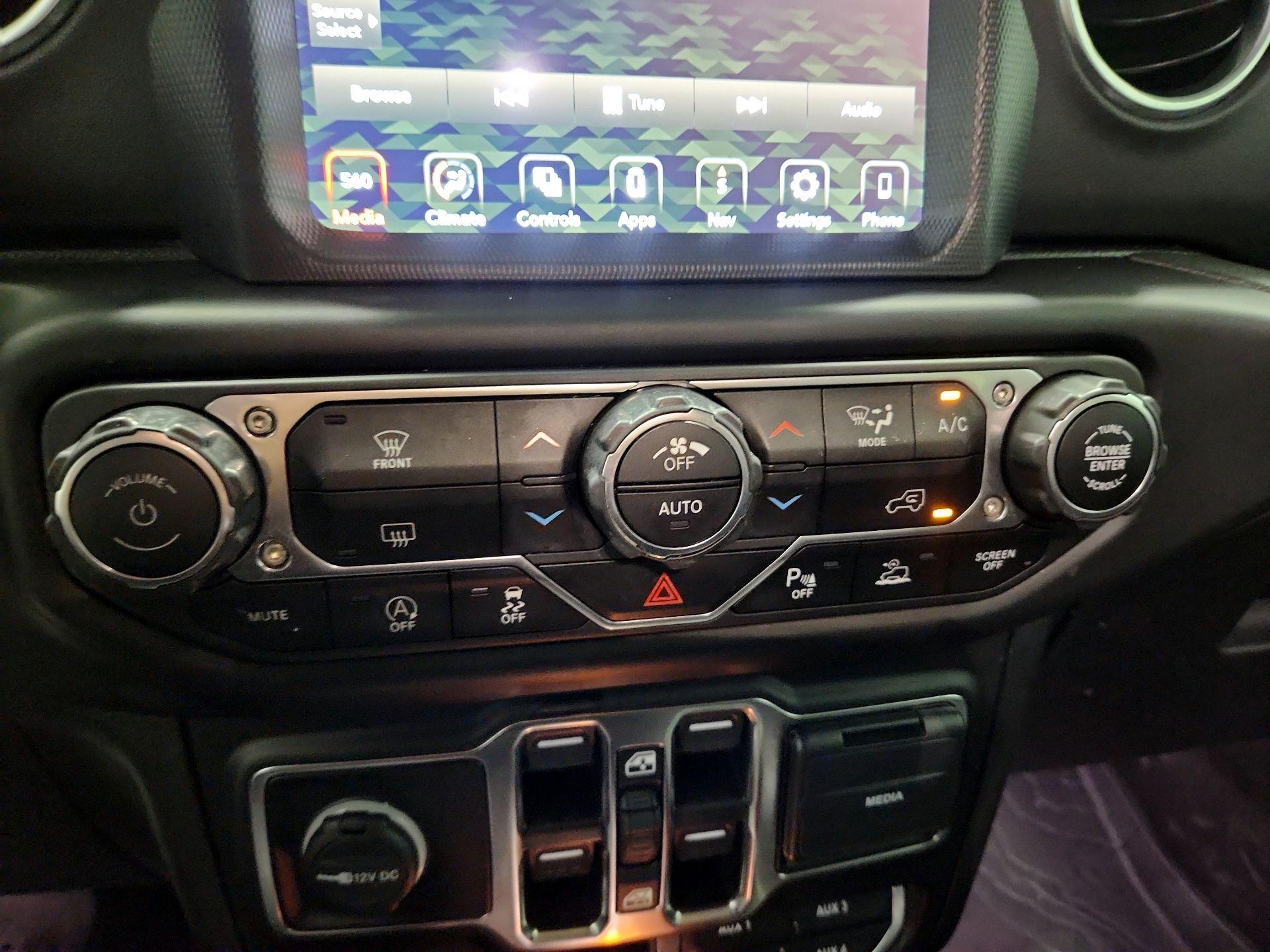 Thumbnail: 2021 Jeep Wrangler - 15