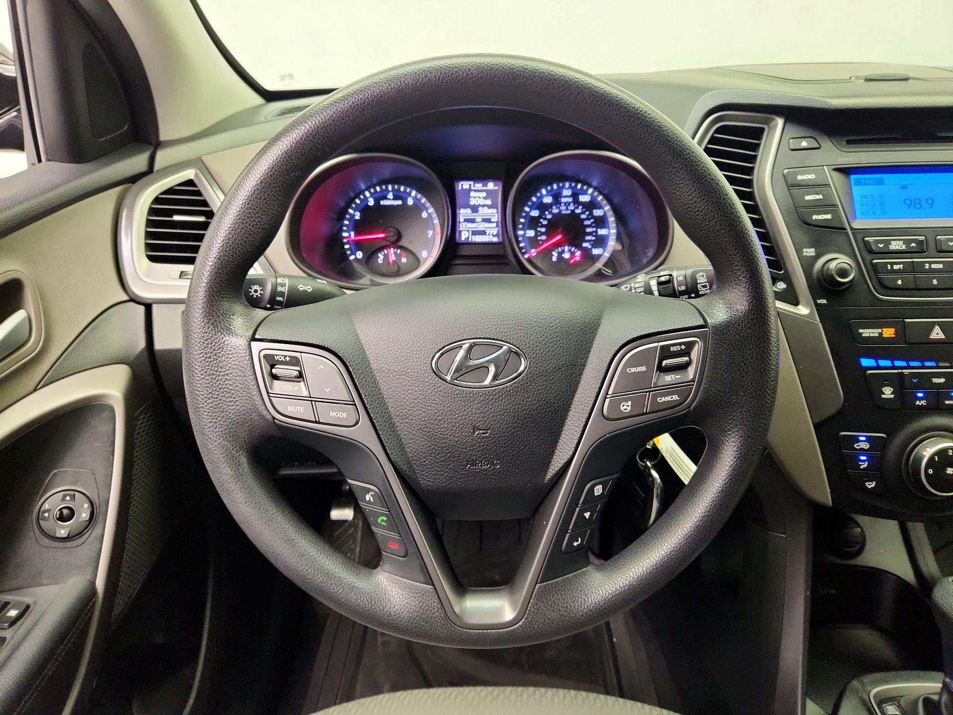 Thumbnail: 2015 Hyundai Santa Fe - 10
