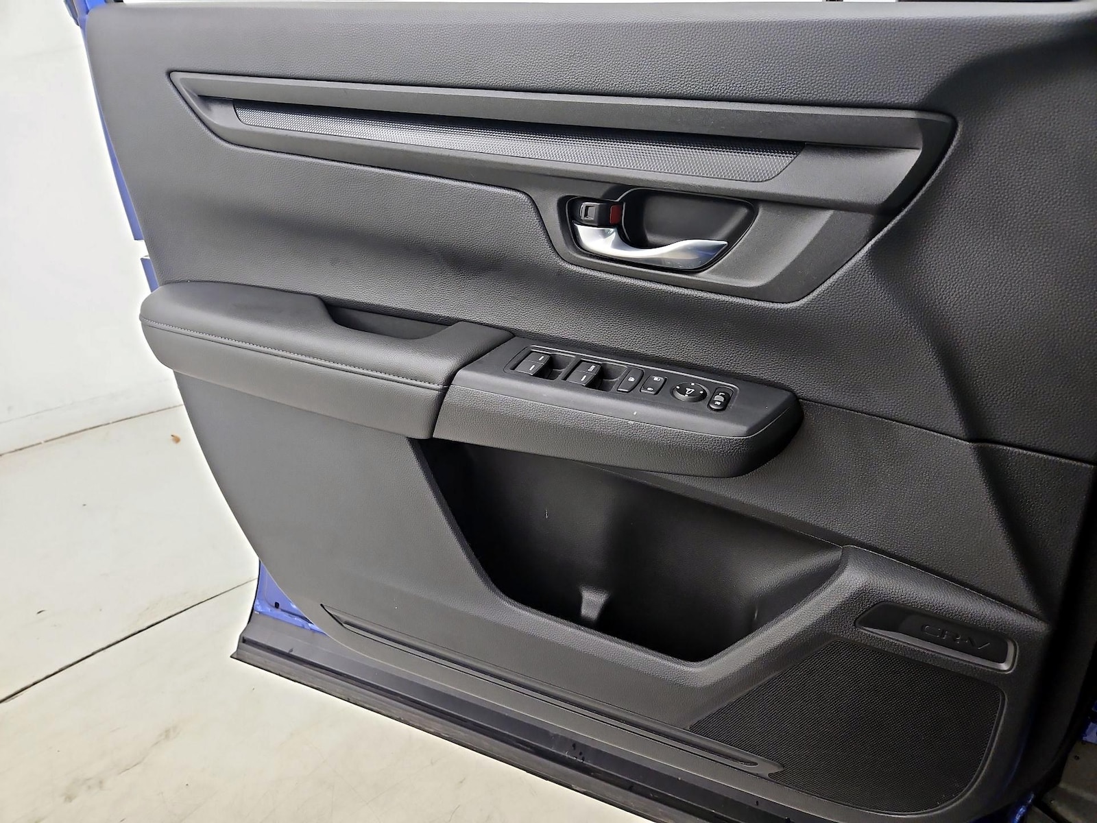 2025 Honda CR-V LX - Photo 13