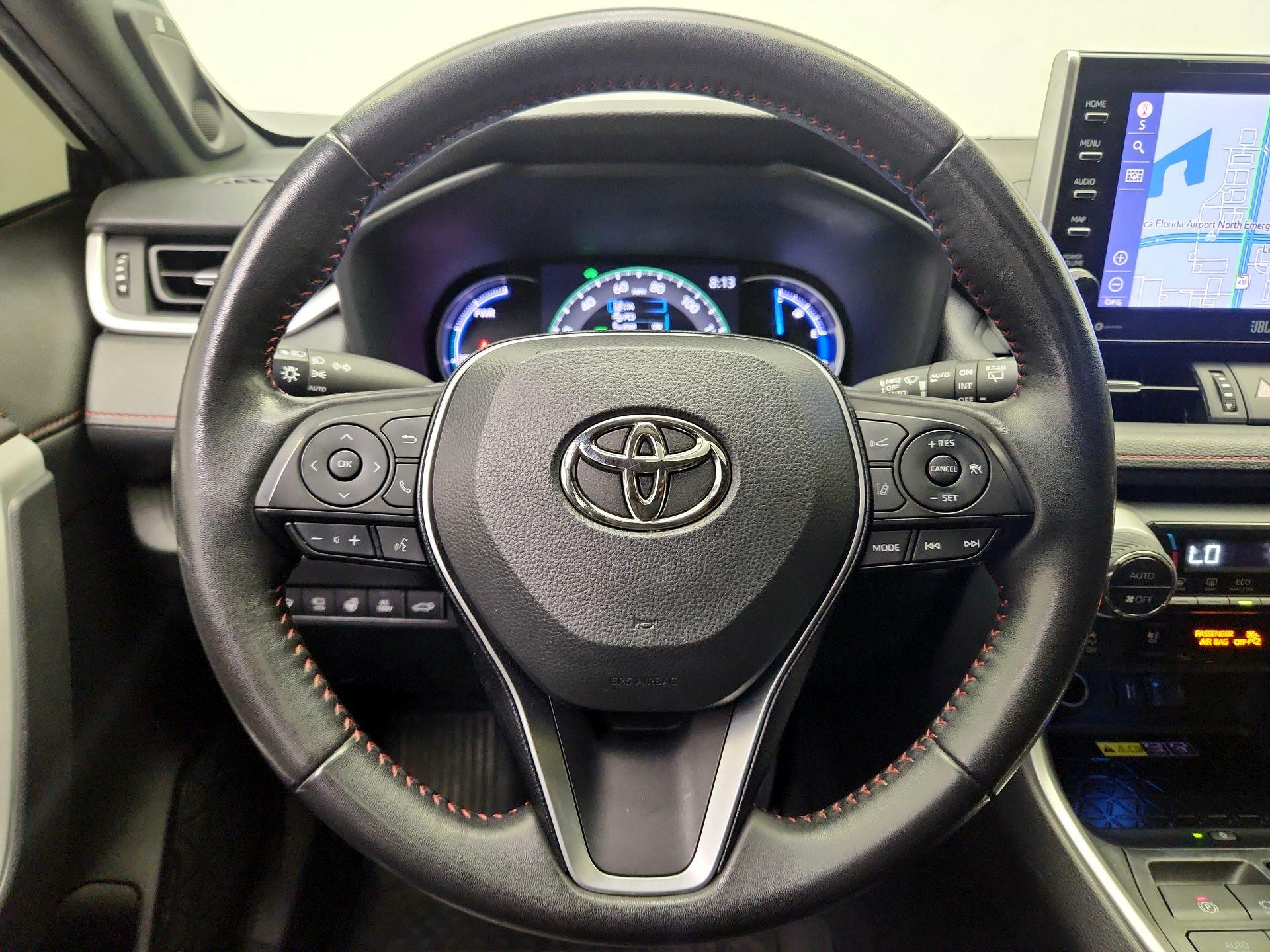 Thumbnail: 2022 Toyota RAV4 - 10