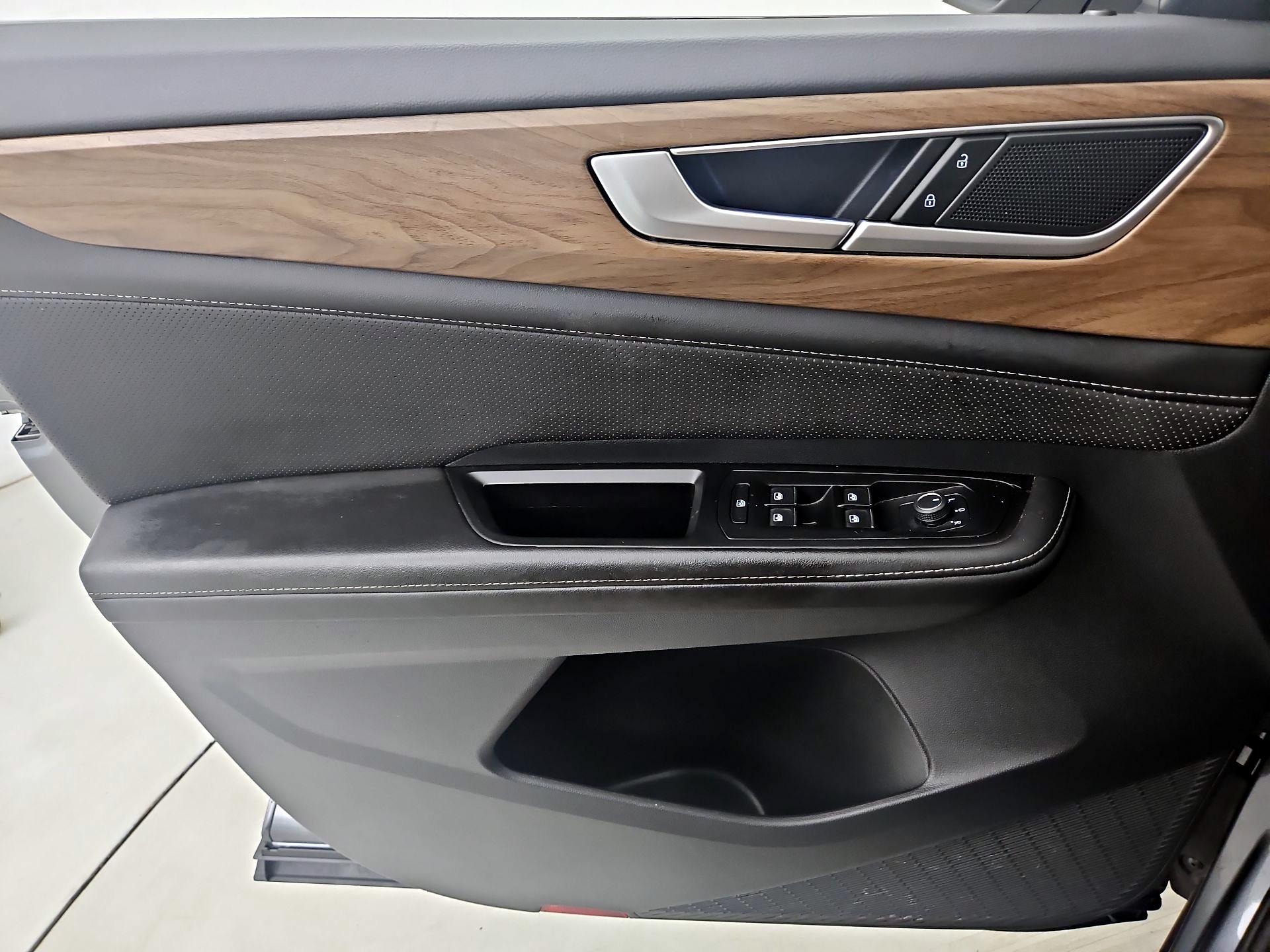 Thumbnail: 2024 Volkswagen Atlas - 10