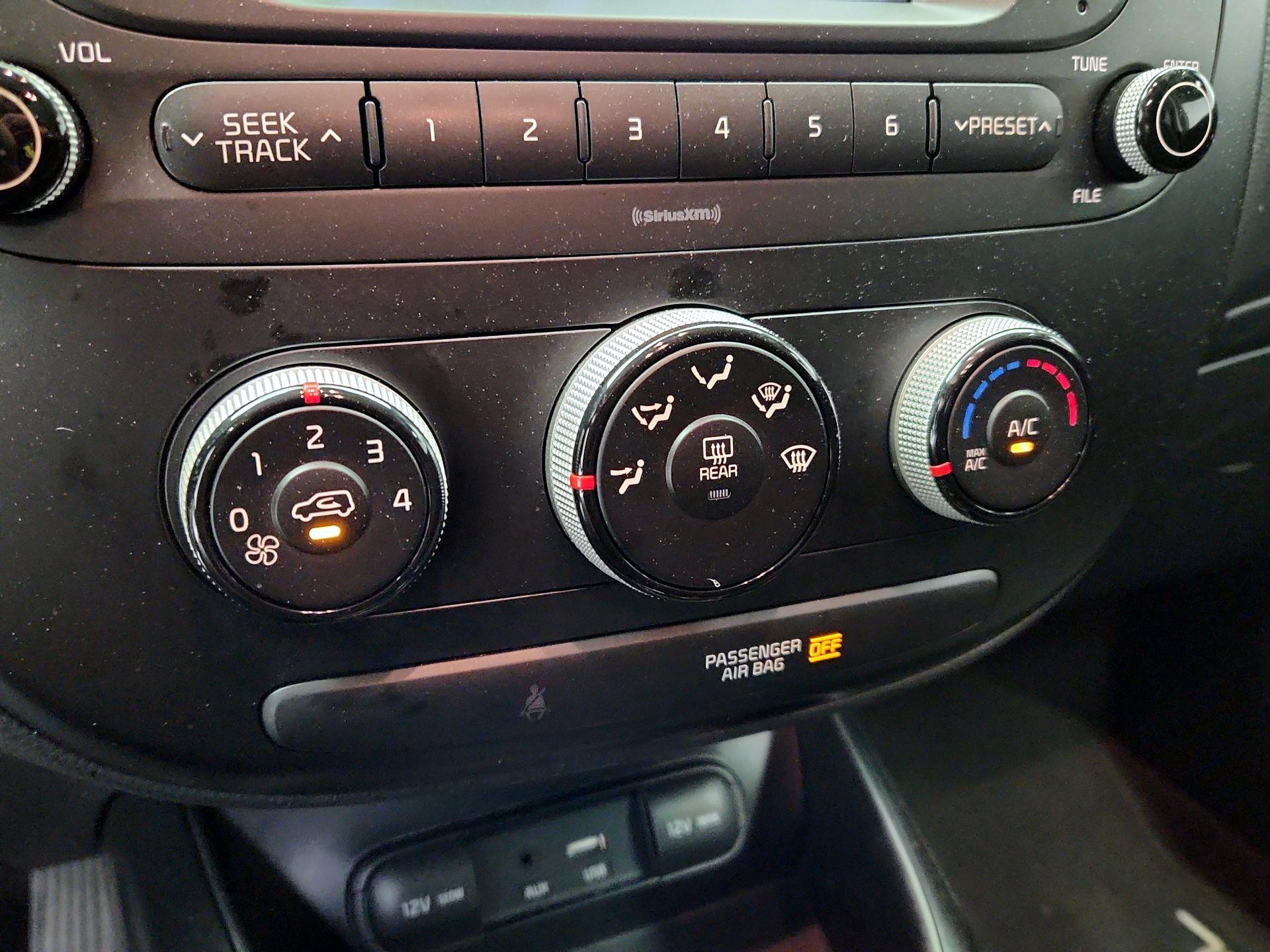 Thumbnail: 2018 Kia Soul - 15