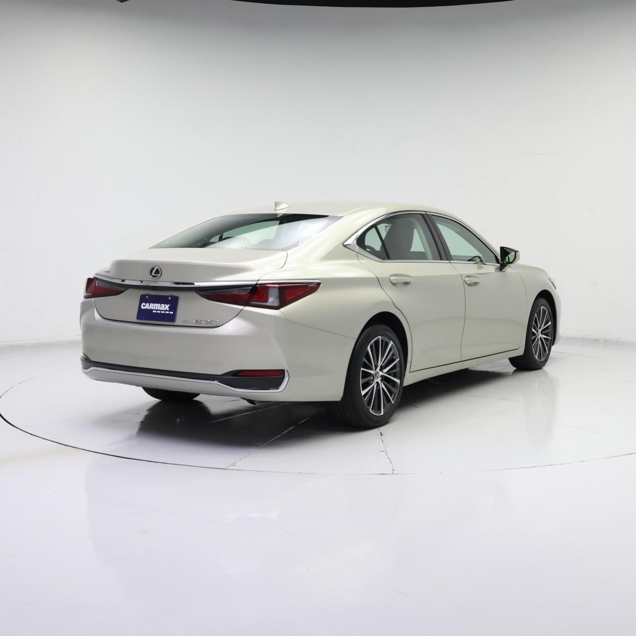 Thumbnail: 2023 Lexus ES - 8