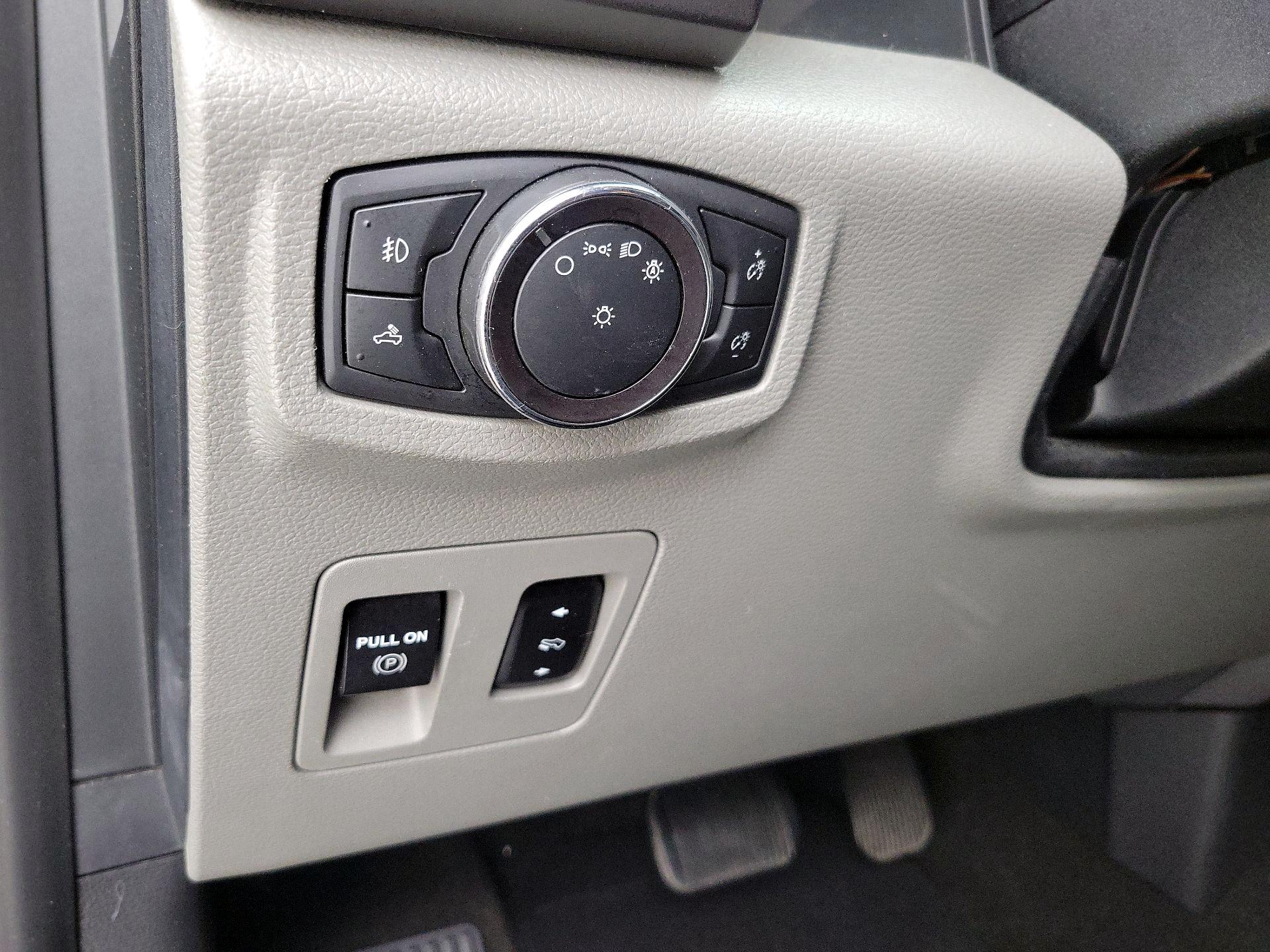 Thumbnail: 2019 Ford F-150 - 13