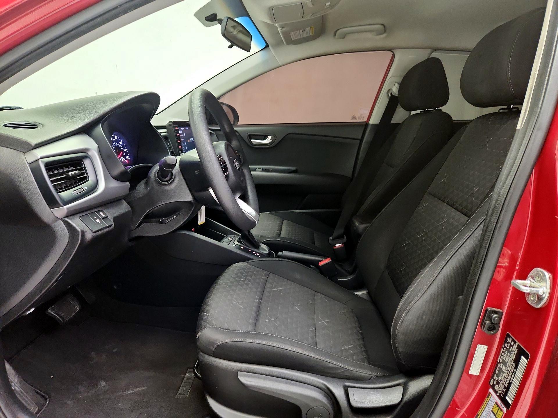 Thumbnail: 2019 Kia Rio - 11
