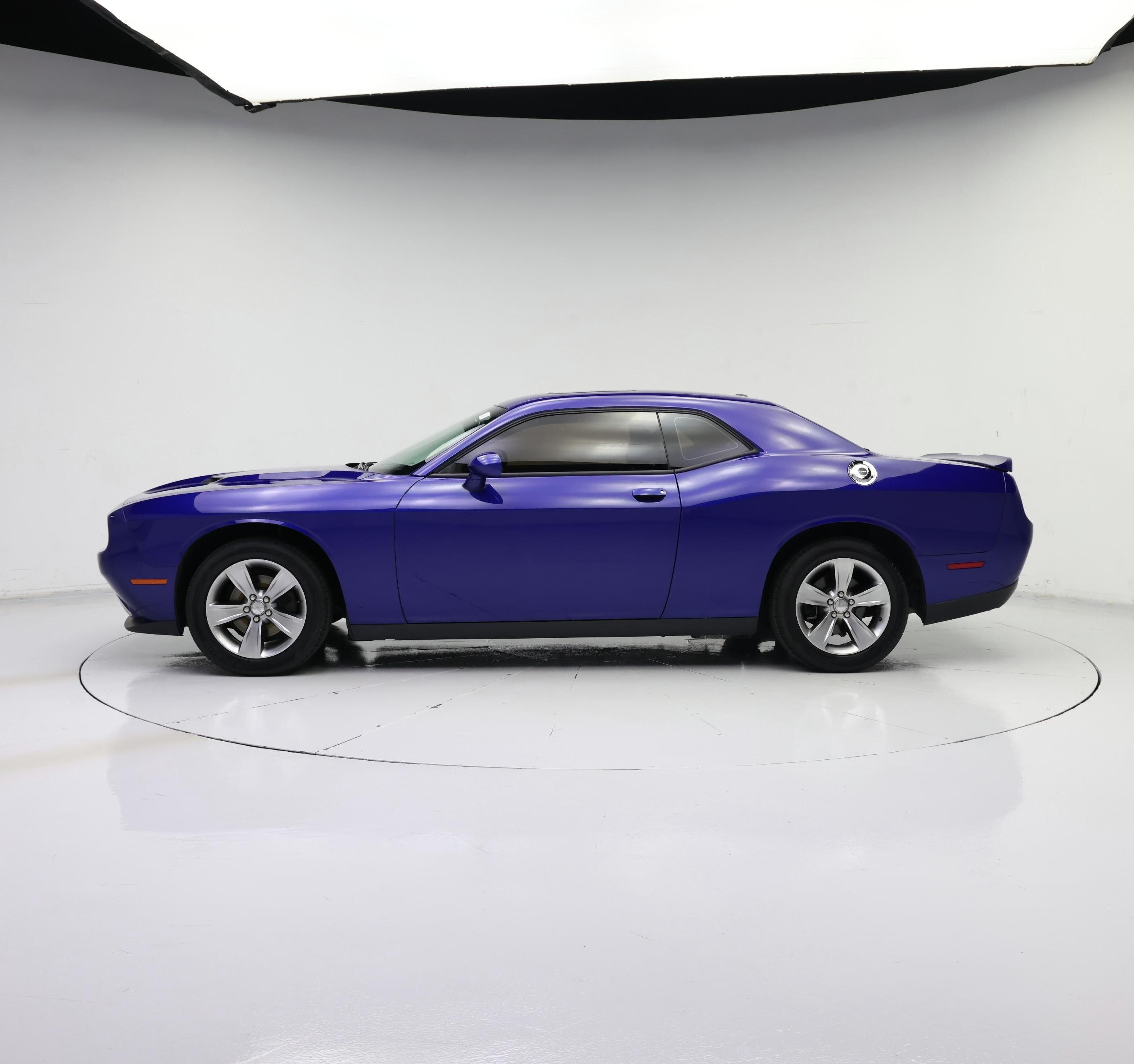Thumbnail: 2020 Dodge Challenger - 3