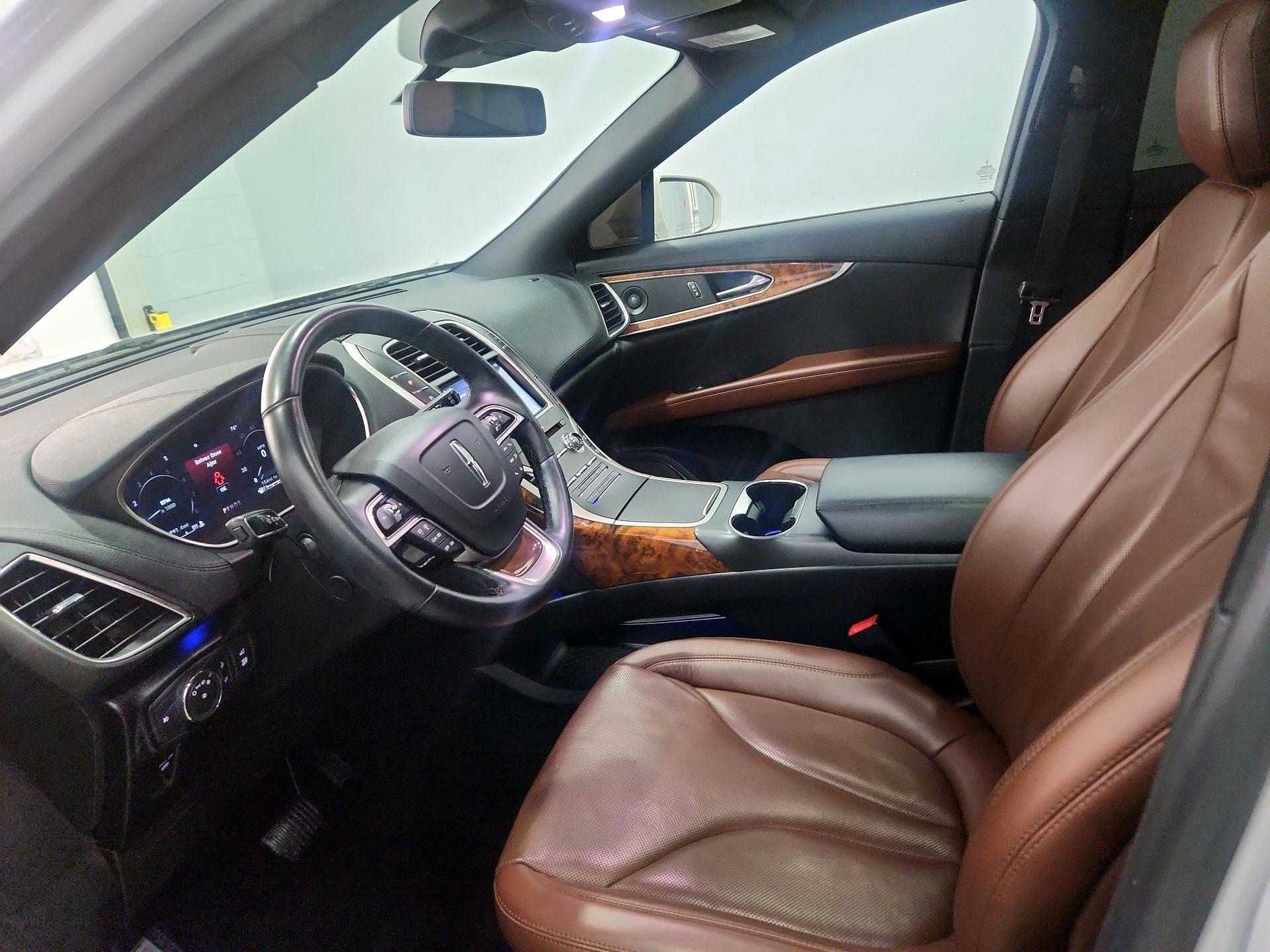 Thumbnail: 2020 Lincoln Nautilus - 11