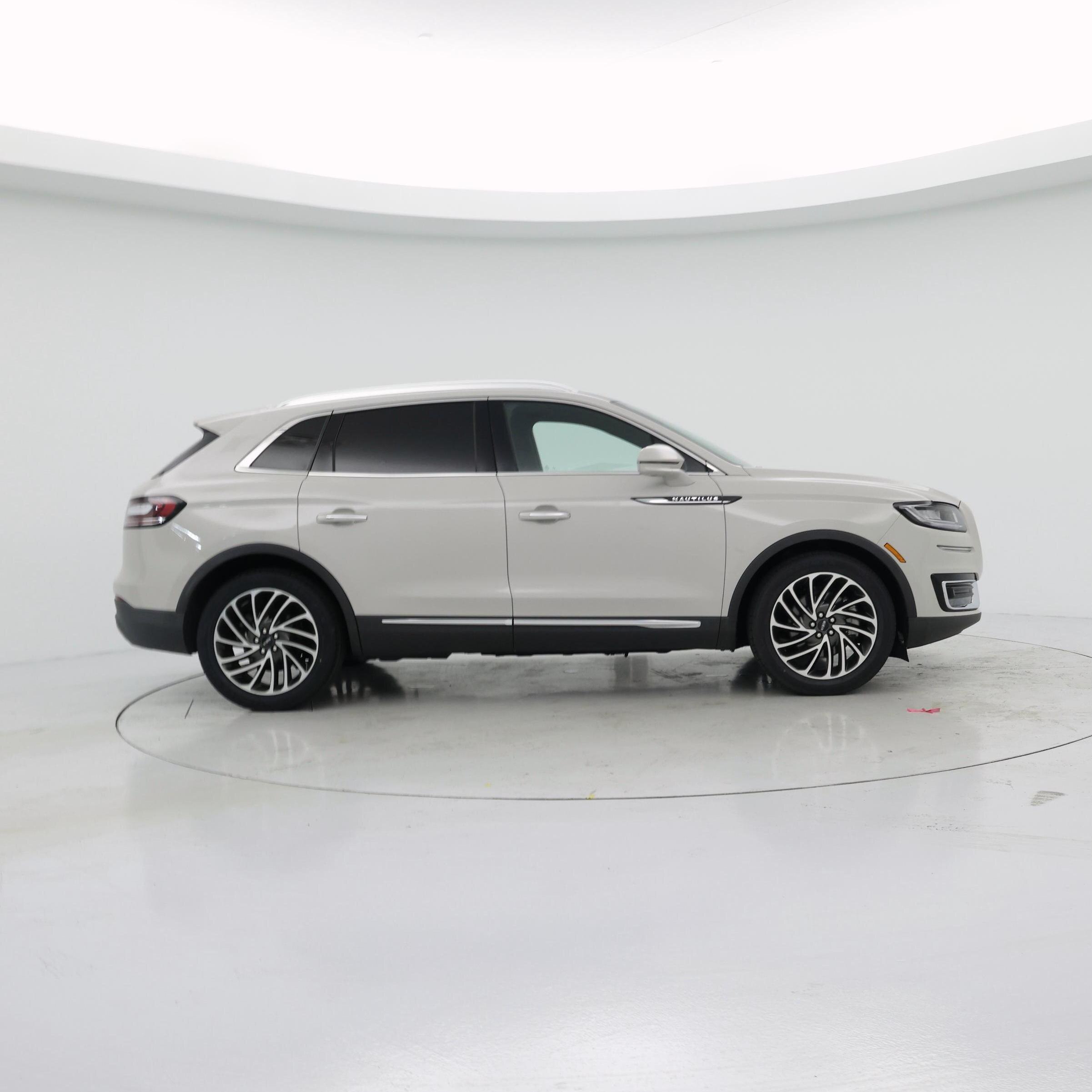 Thumbnail: 2020 Lincoln Nautilus - 7