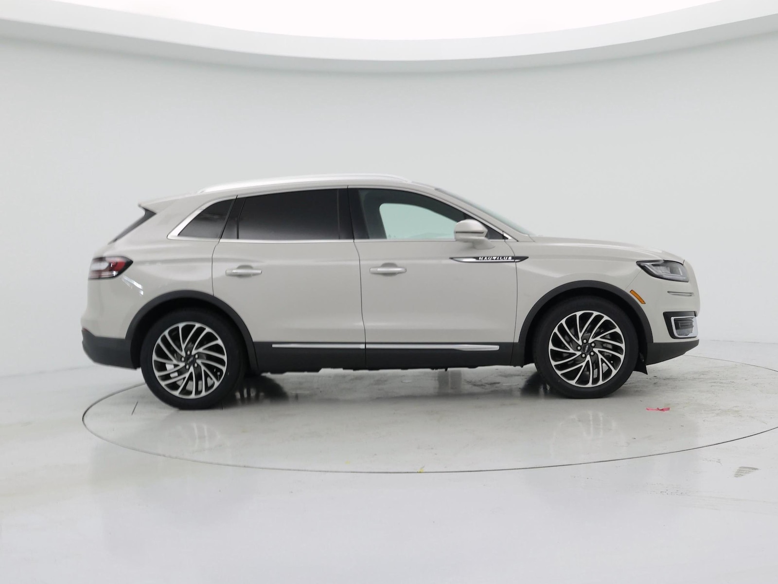 2020 Lincoln Nautilus Reserve - Photo 8
