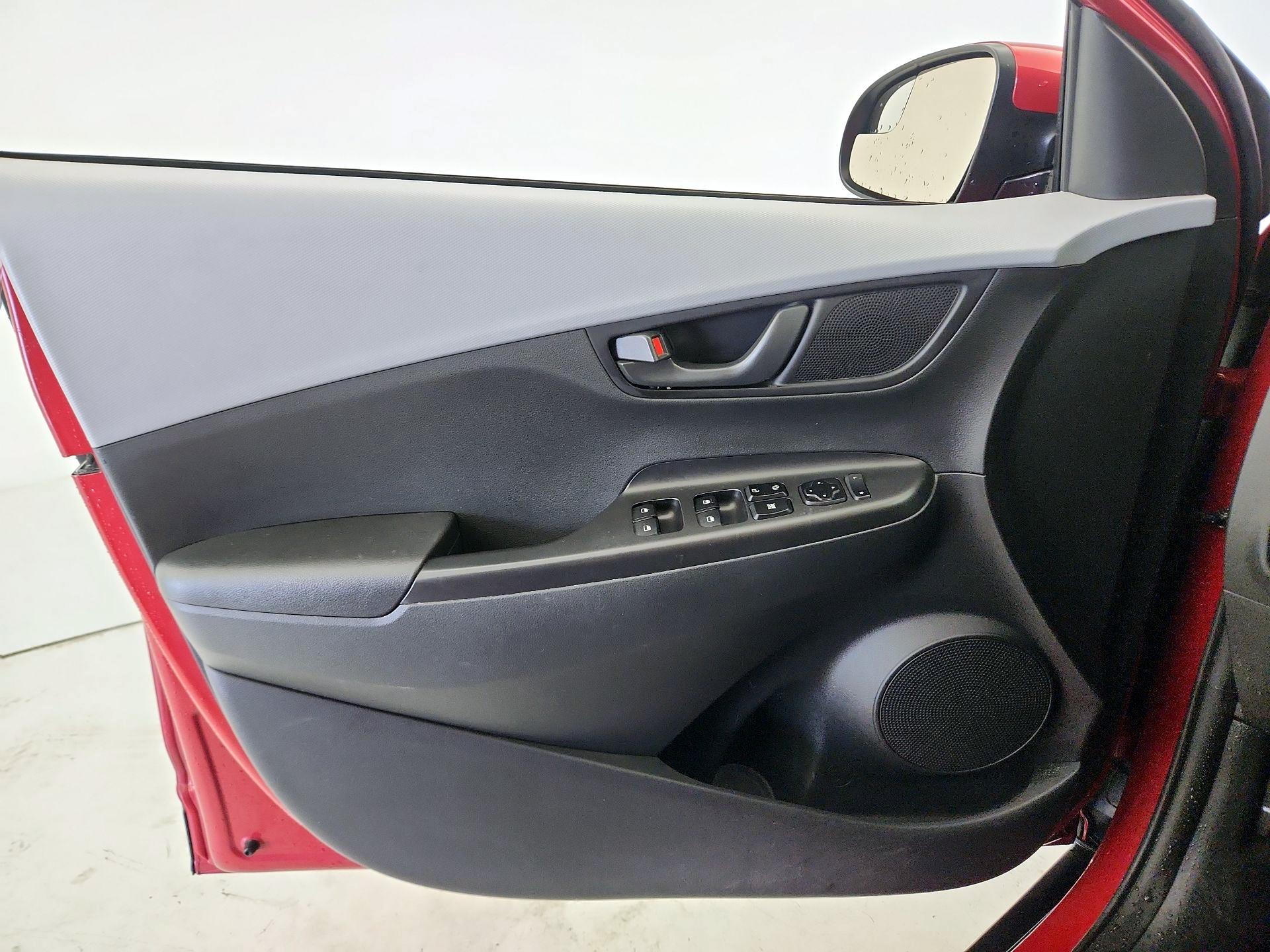 Thumbnail: 2021 Hyundai Kona - 12