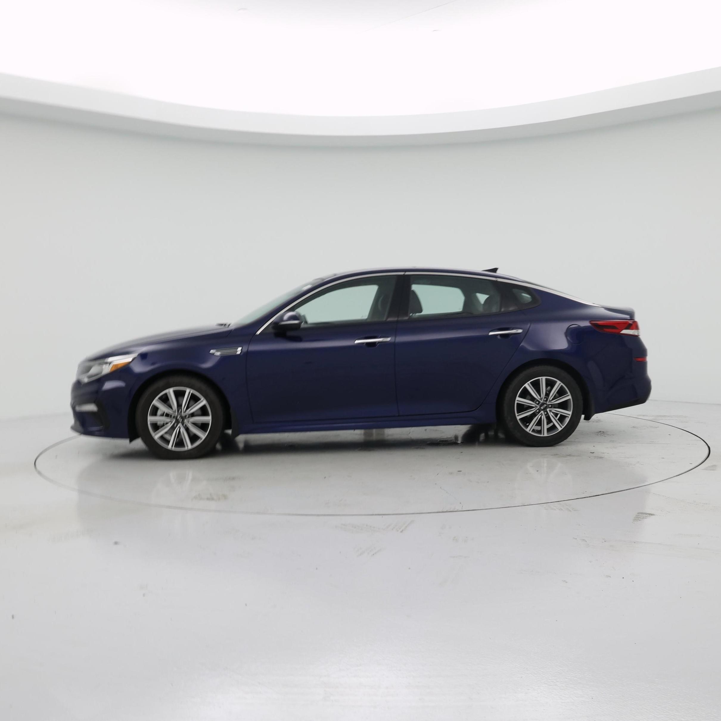 Thumbnail: 2020 Kia Optima - 3