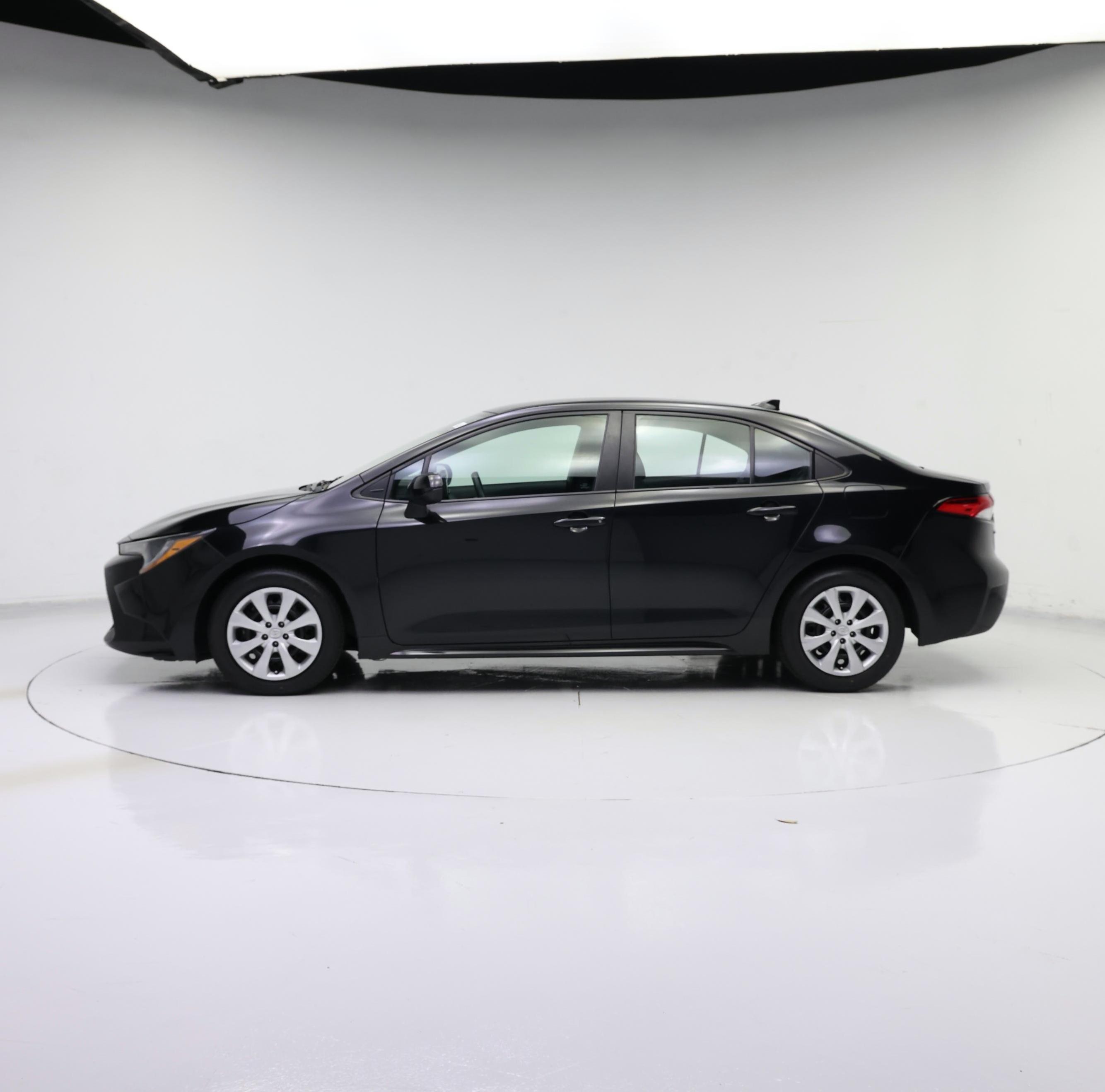 Thumbnail: 2022 Toyota Corolla - 3