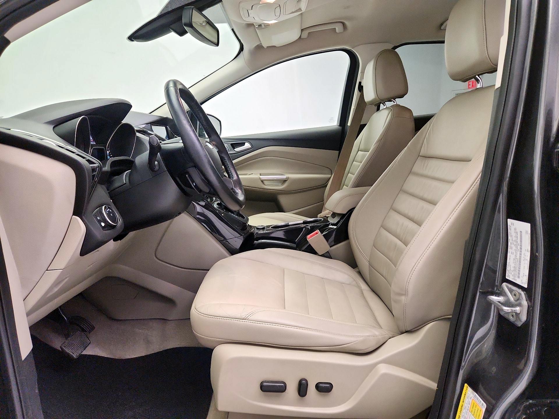 Thumbnail: 2016 Ford Escape - 11