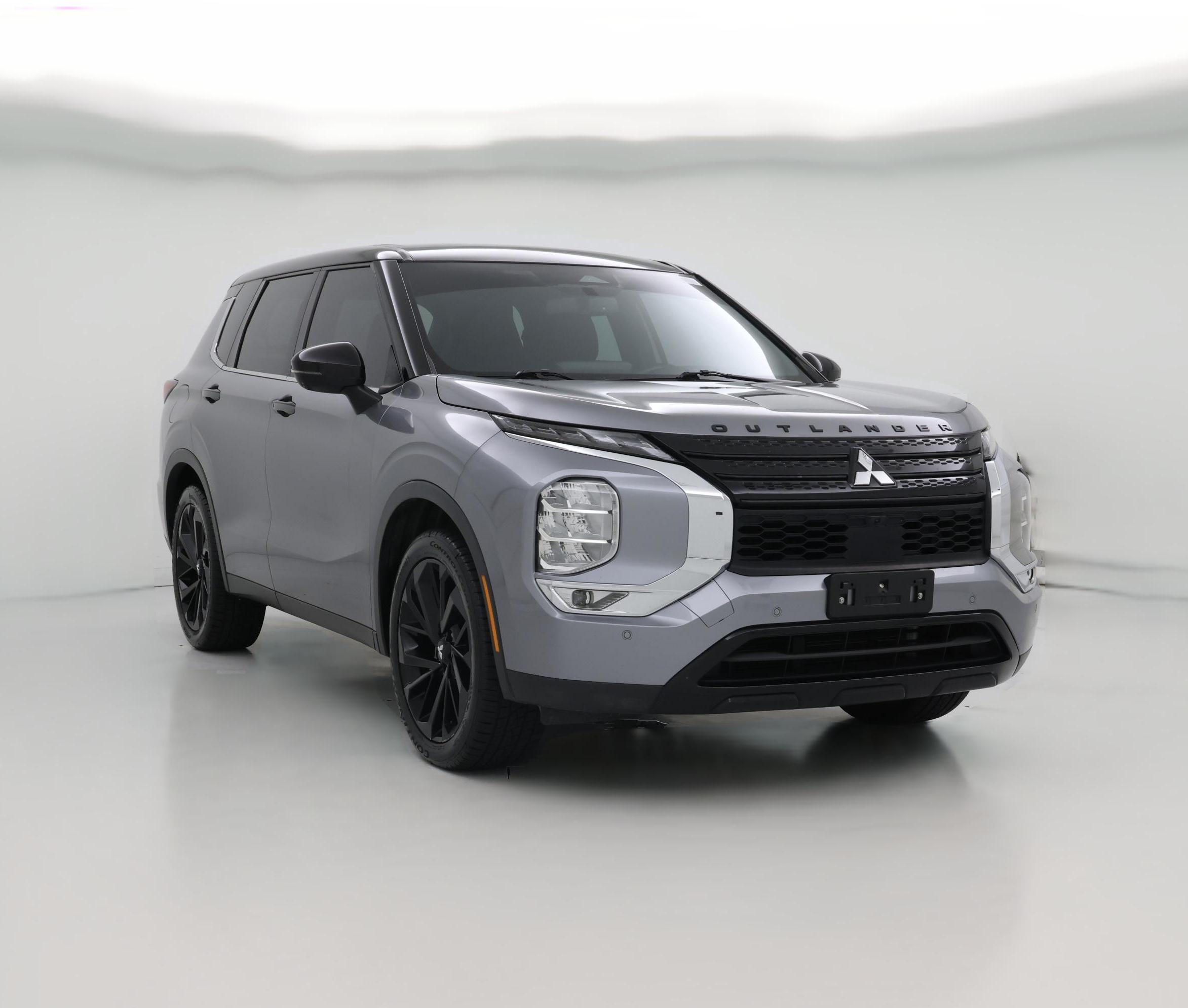 Thumbnail: 2023 Mitsubishi Outlander - 1
