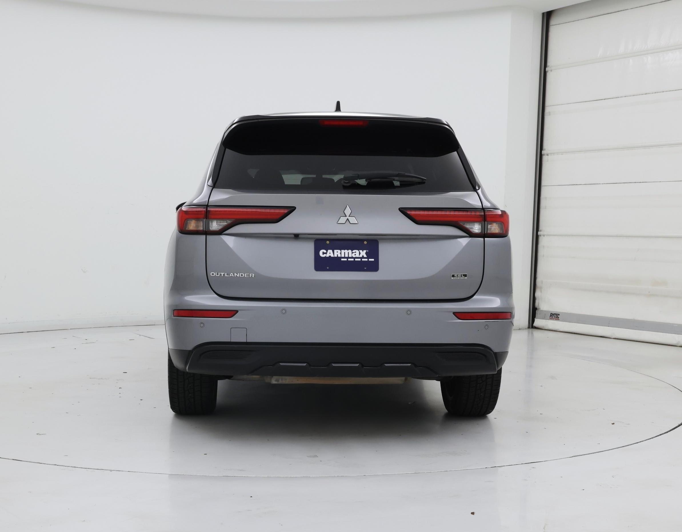 Thumbnail: 2023 Mitsubishi Outlander - 6