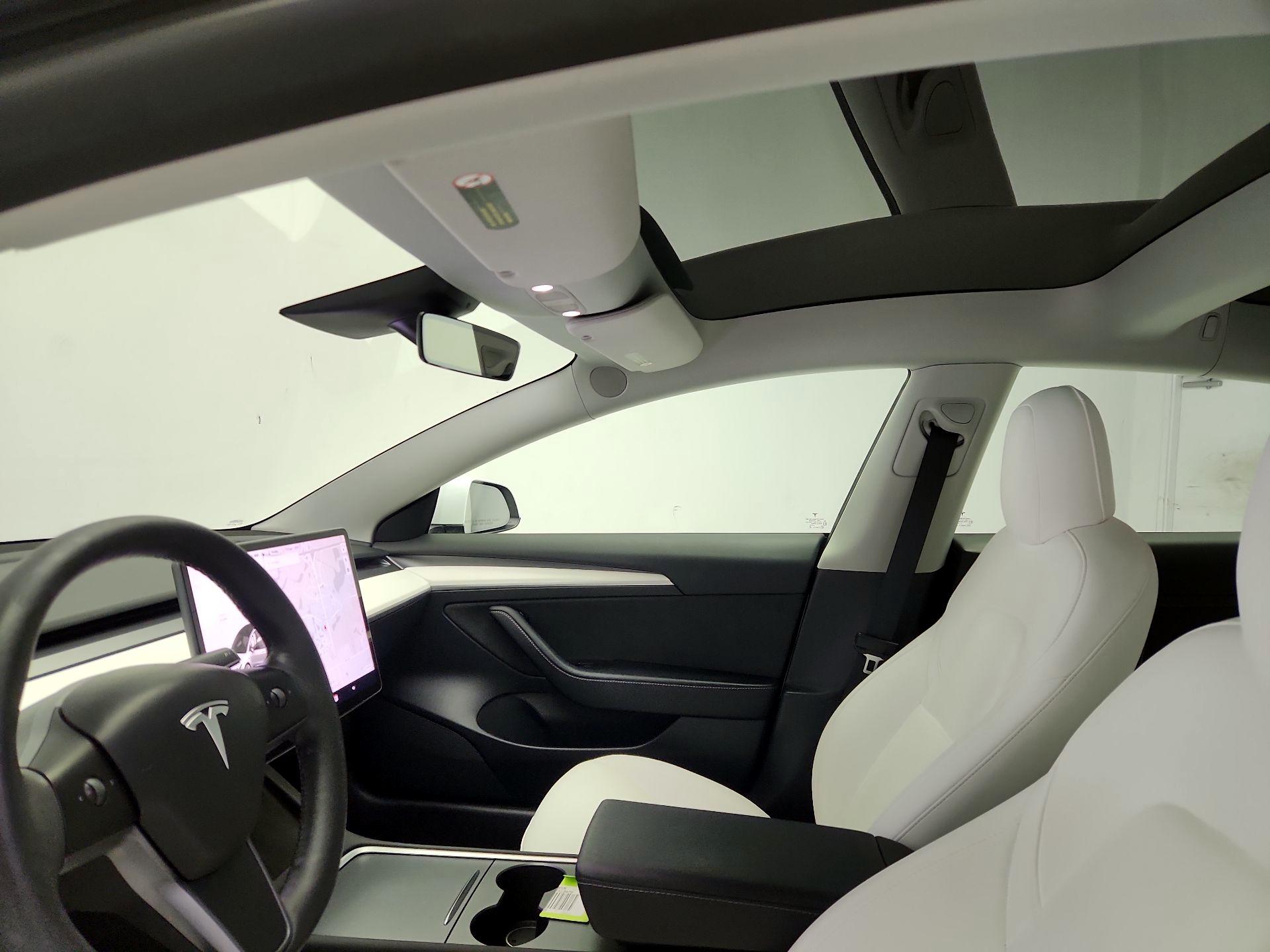 Thumbnail: 2023 Tesla Model 3 - 18