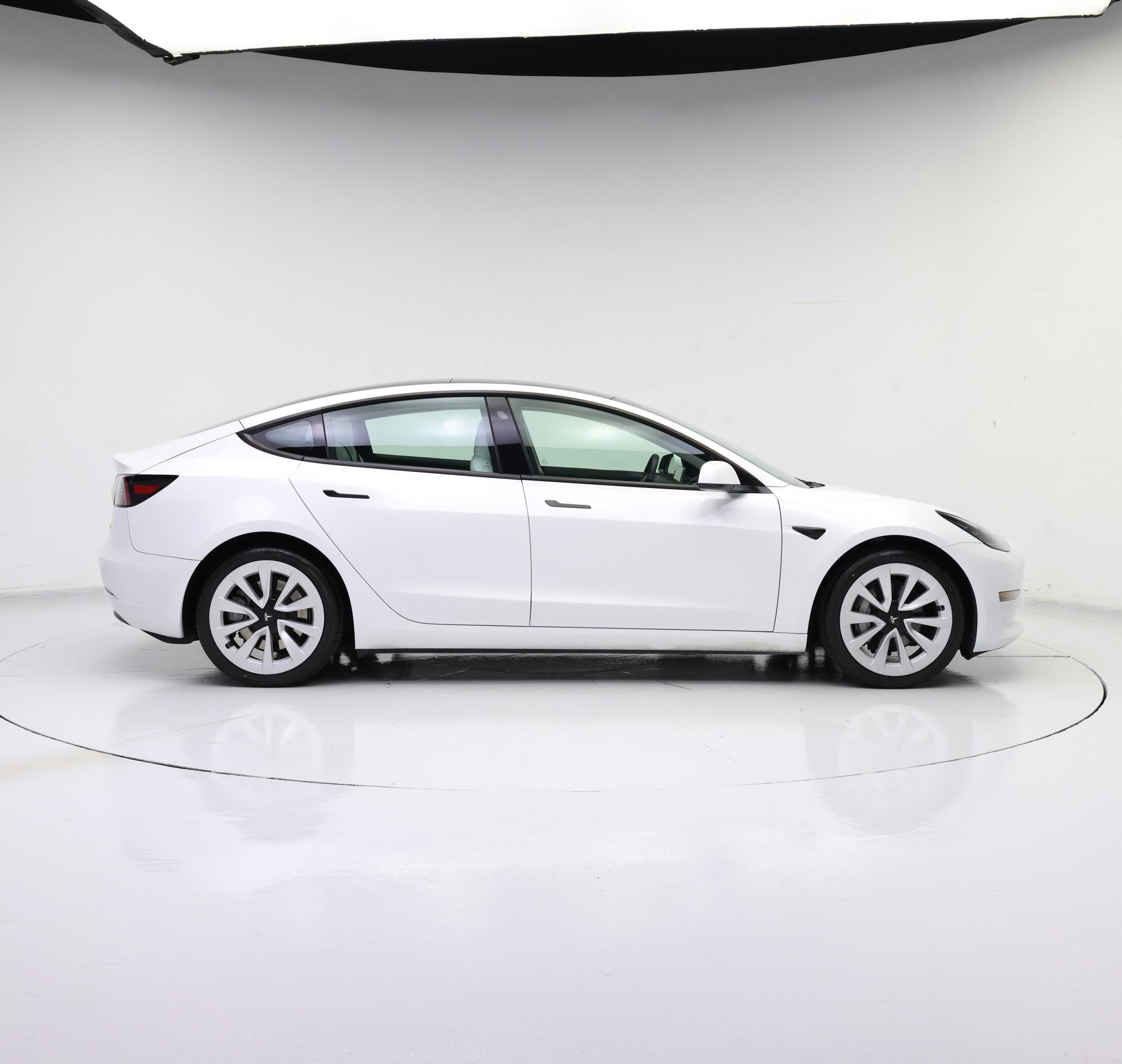 Thumbnail: 2023 Tesla Model 3 - 7