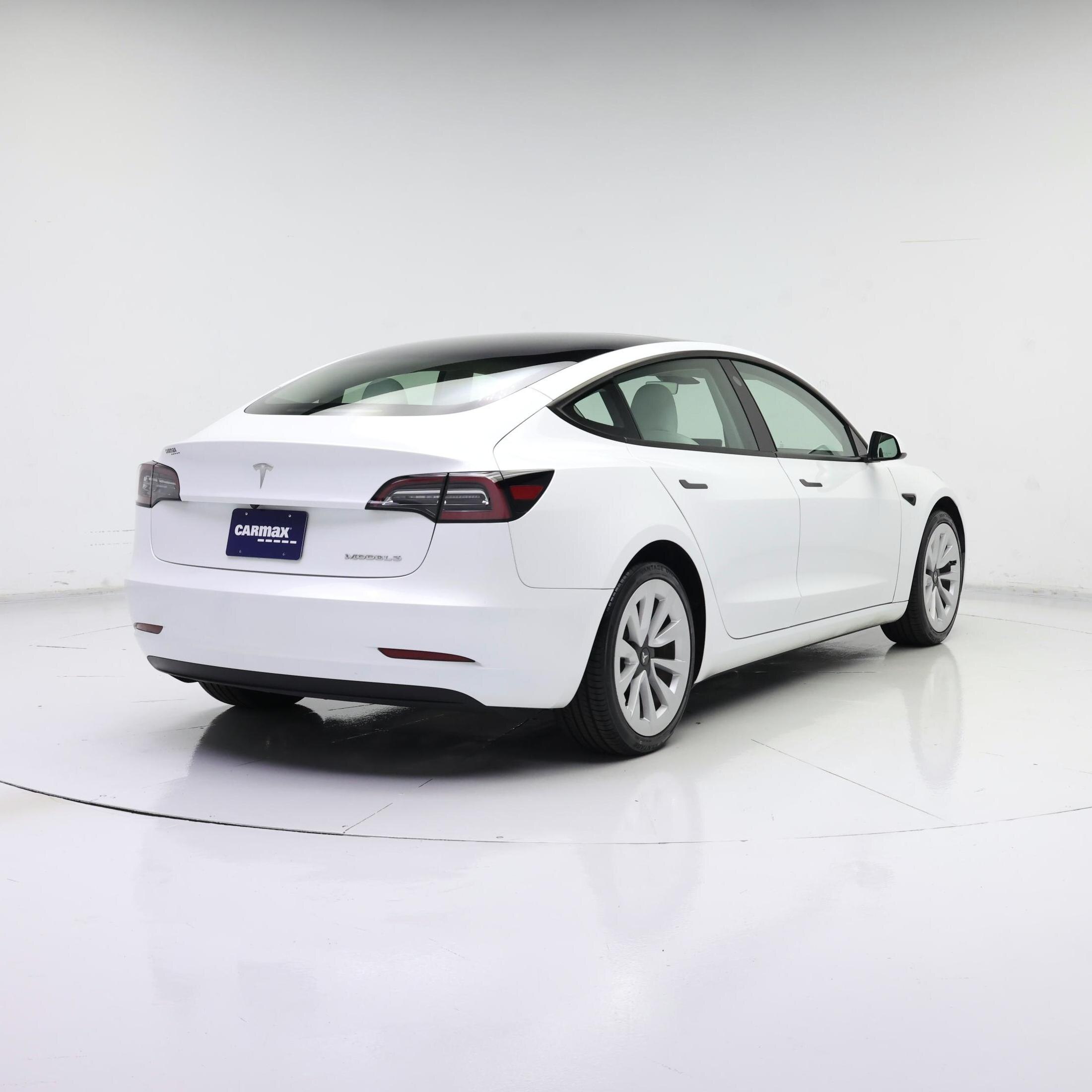 Thumbnail: 2023 Tesla Model 3 - 8