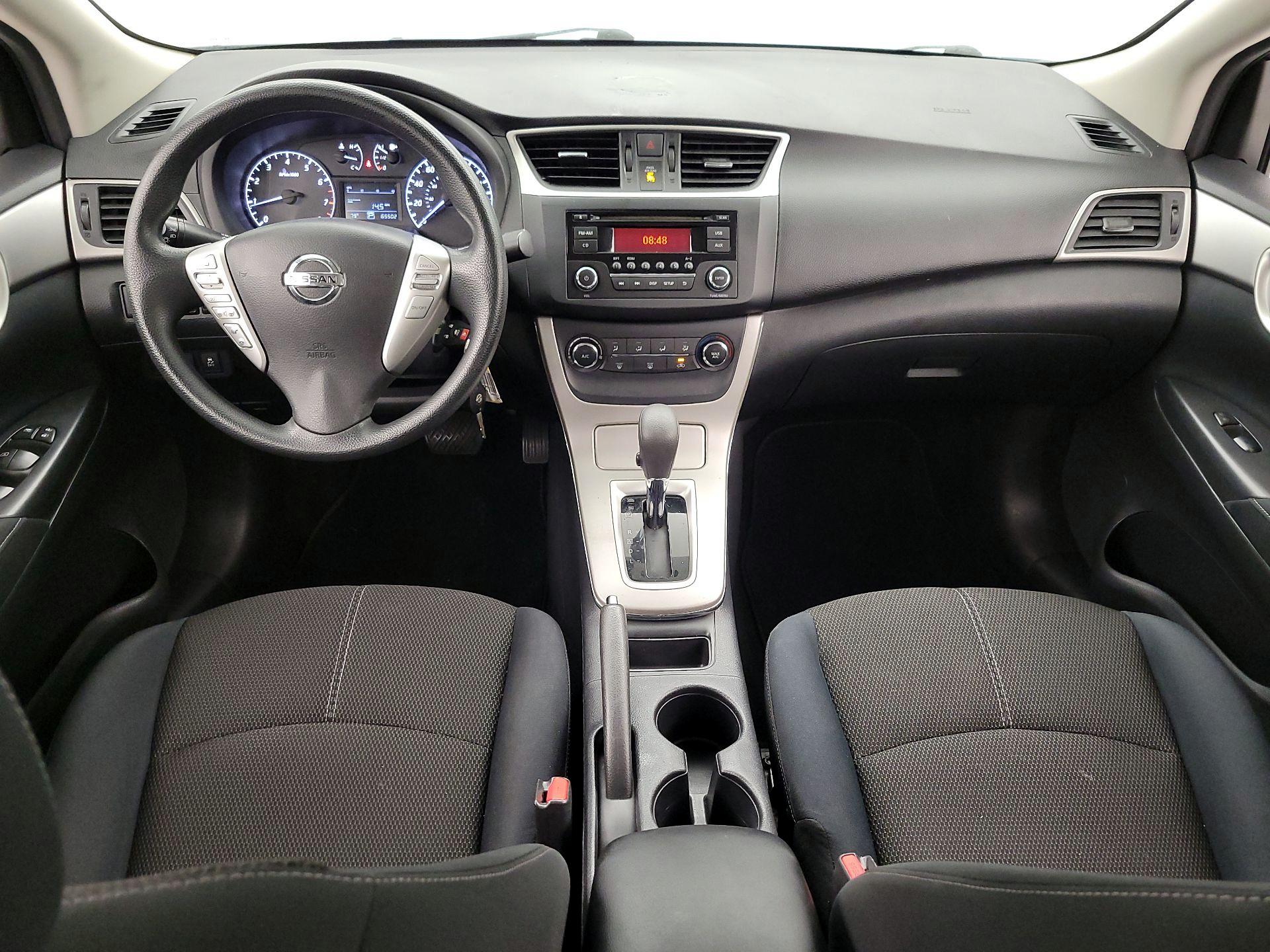 Thumbnail: 2015 Nissan Sentra - 9