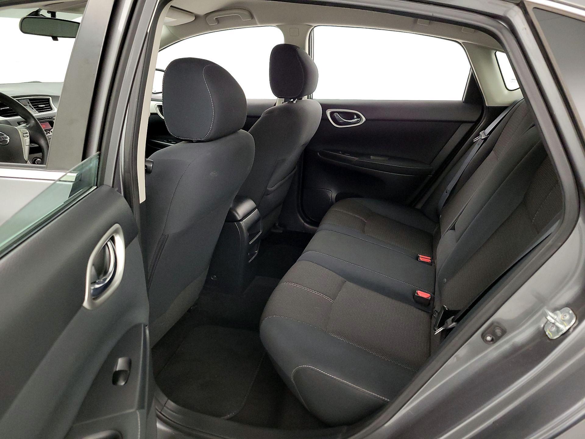Thumbnail: 2015 Nissan Sentra - 18
