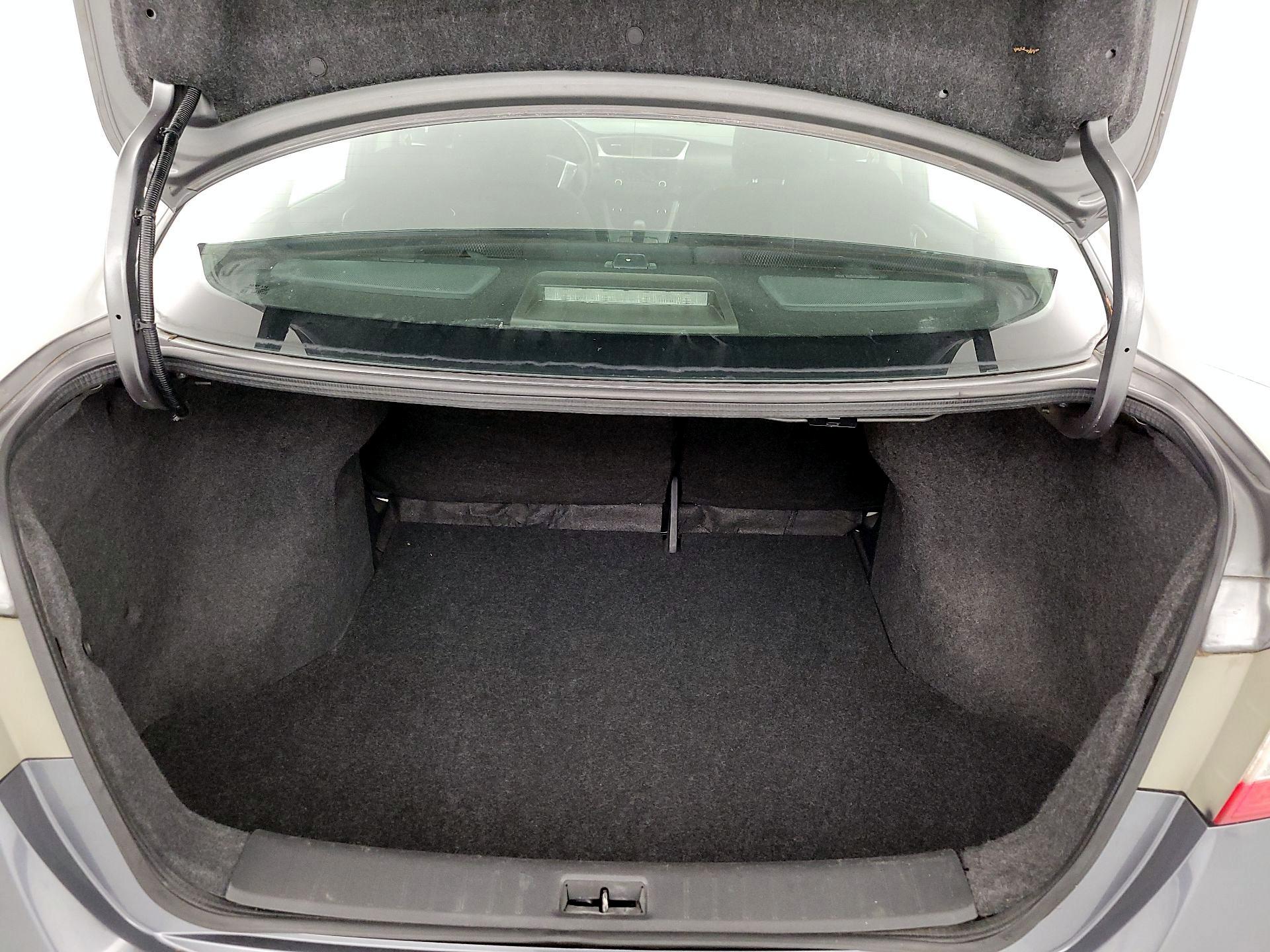 Thumbnail: 2015 Nissan Sentra - 19