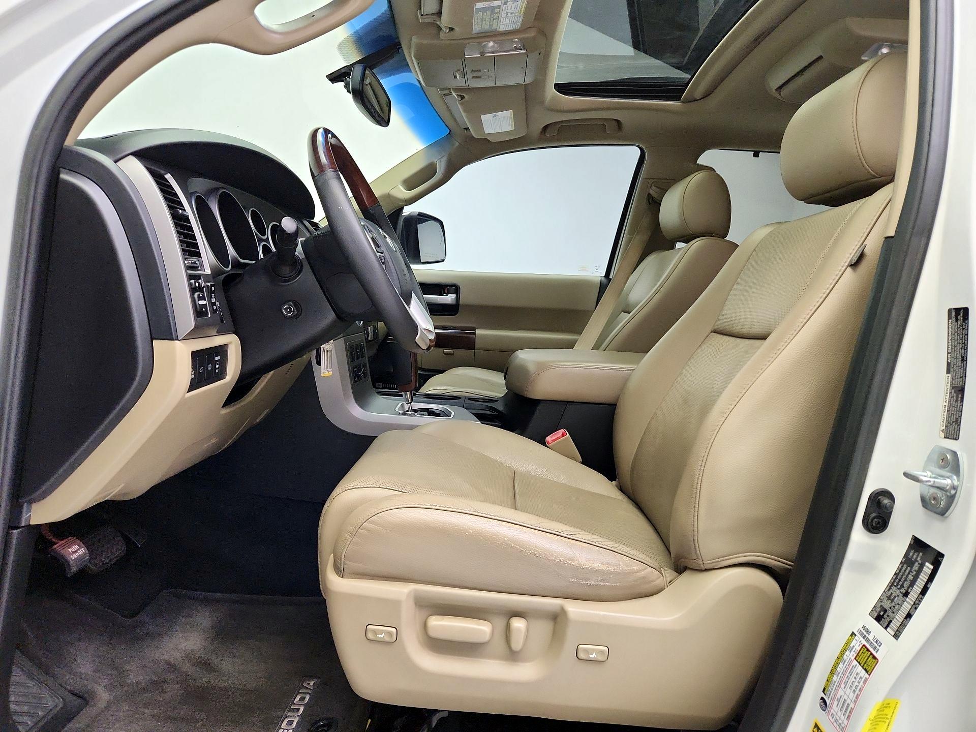 Thumbnail: 2017 Toyota Sequoia - 11