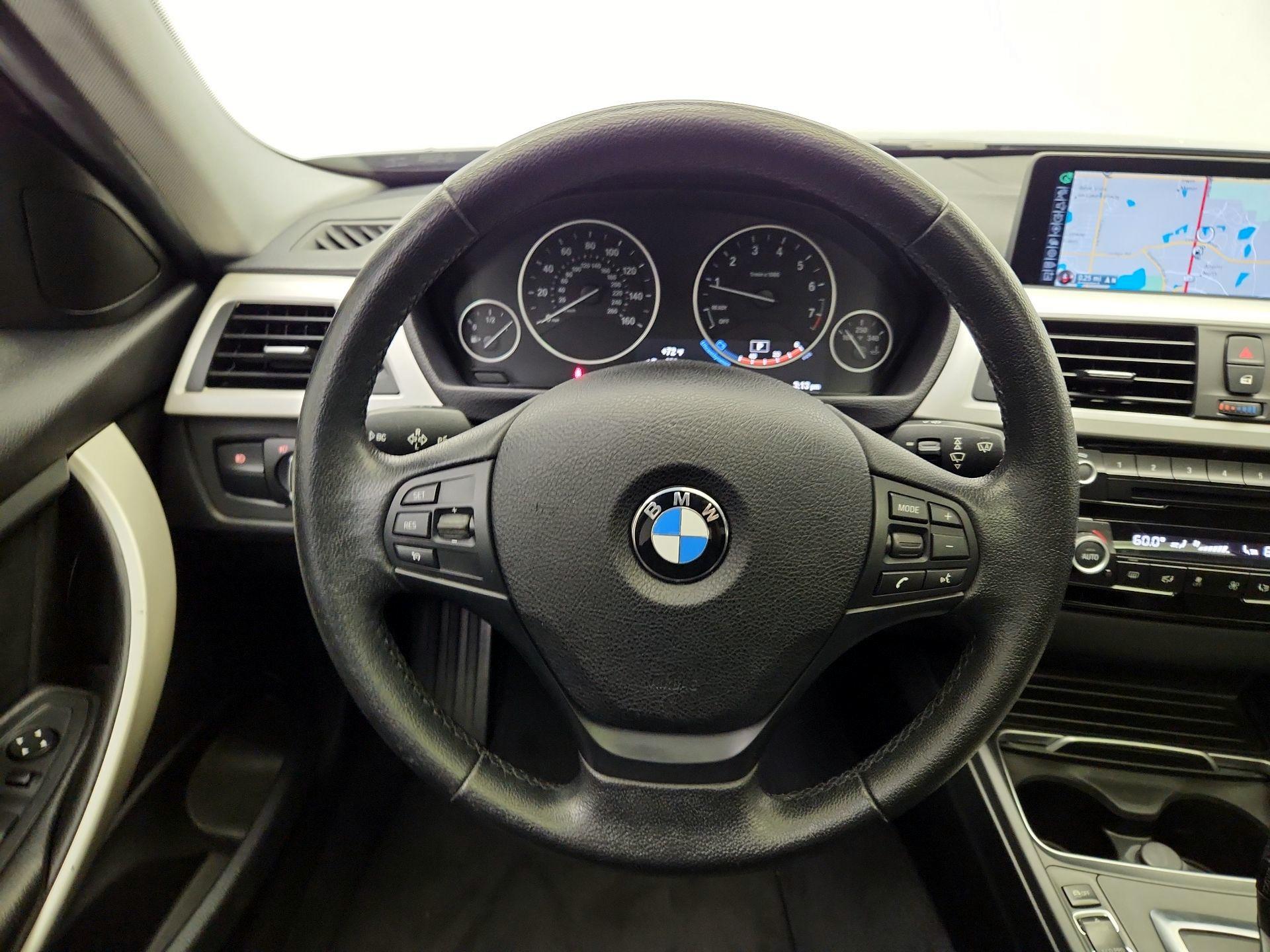 Thumbnail: 2016 BMW 3 Series - 10