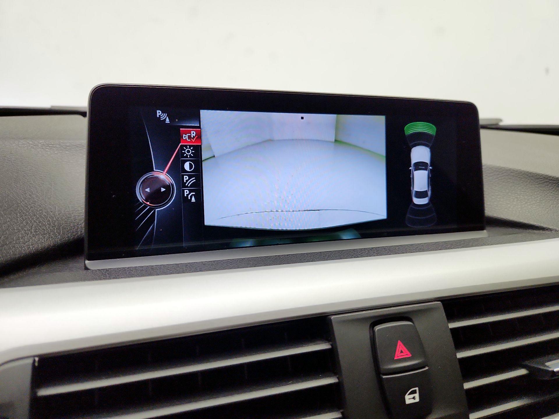 Thumbnail: 2016 BMW 3 Series - 15