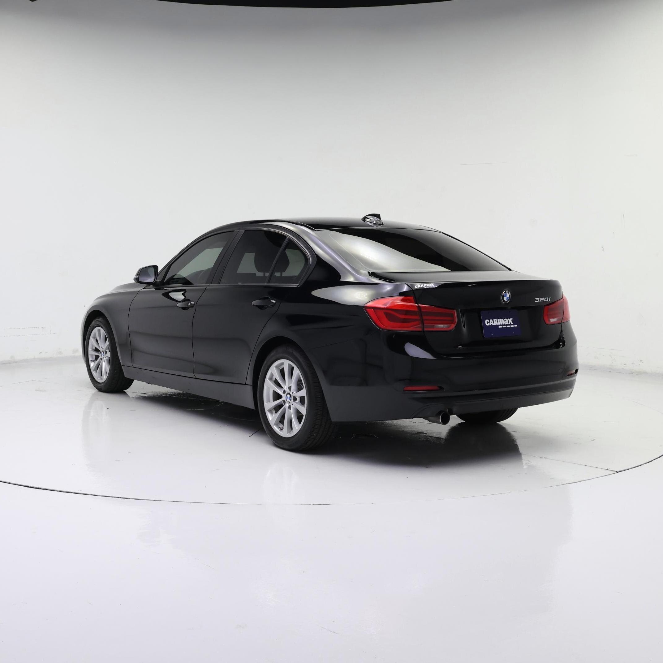 Thumbnail: 2016 BMW 3 Series - 2