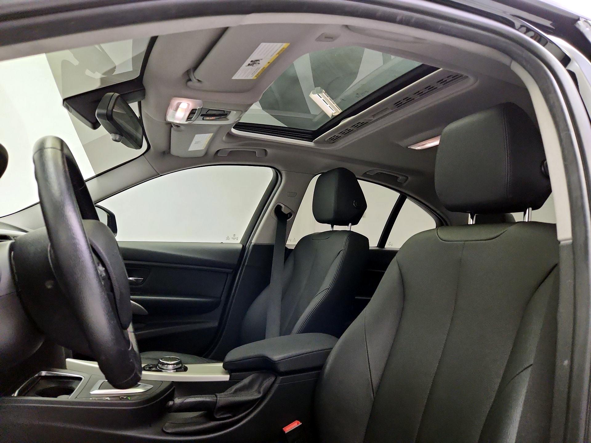 Thumbnail: 2016 BMW 3 Series - 20