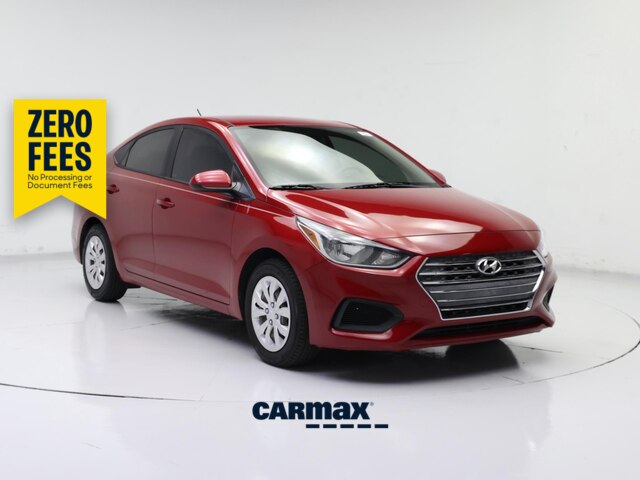 Red 2019 Hyundai Accent SE Sedan FWD Sedan Front-Wheel Drive Automatic