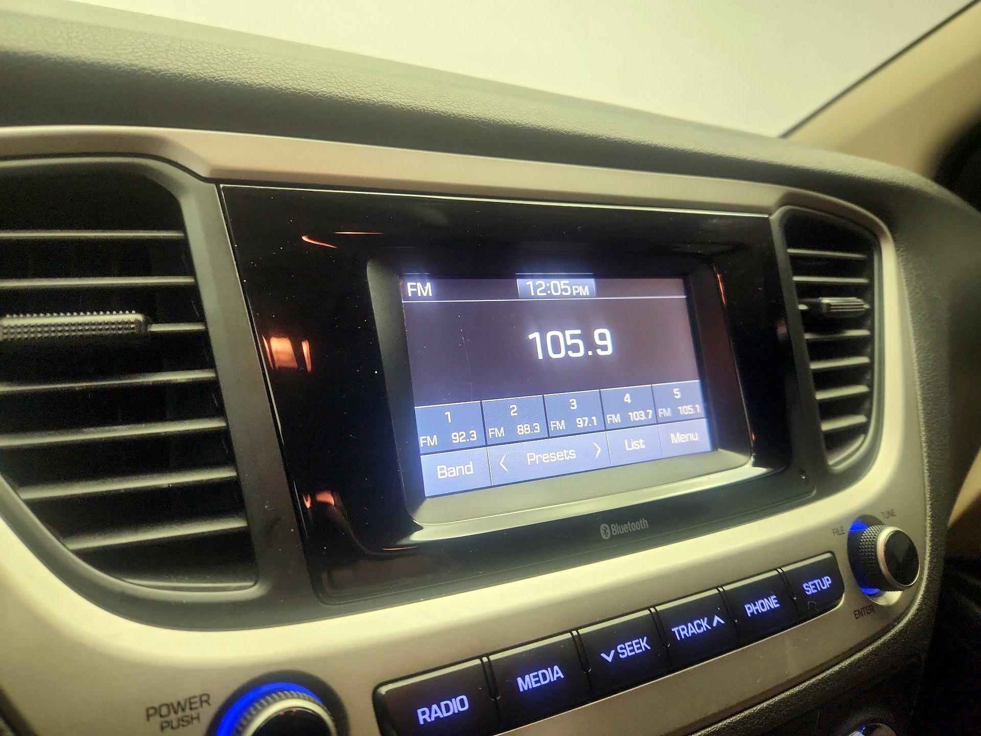 Thumbnail: 2019 Hyundai Accent - 15