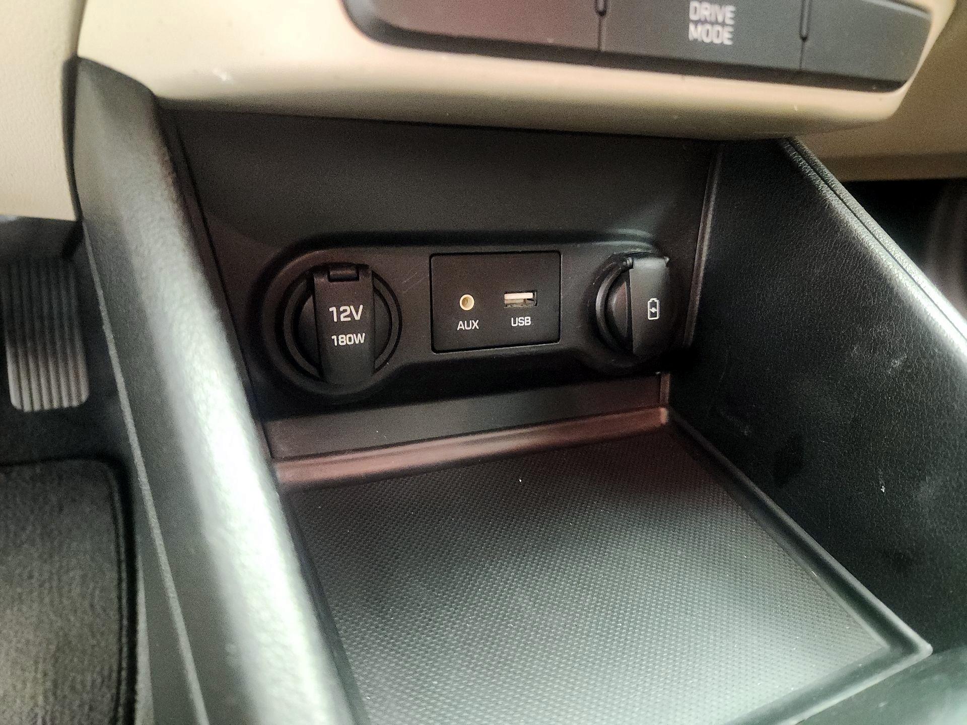 Thumbnail: 2019 Hyundai Accent - 18