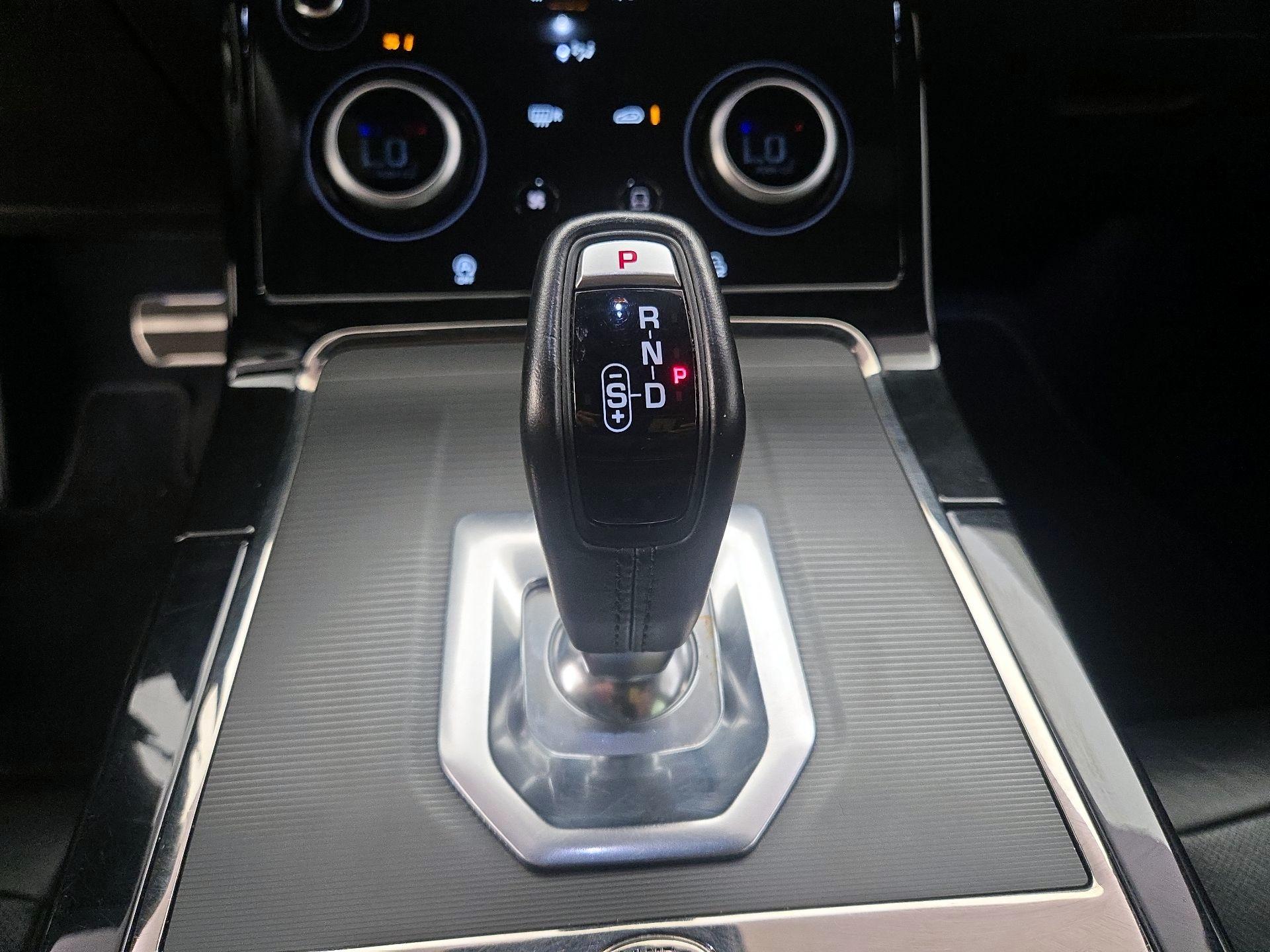 Thumbnail: 2023 Land Rover Range Rover Evoque - 18