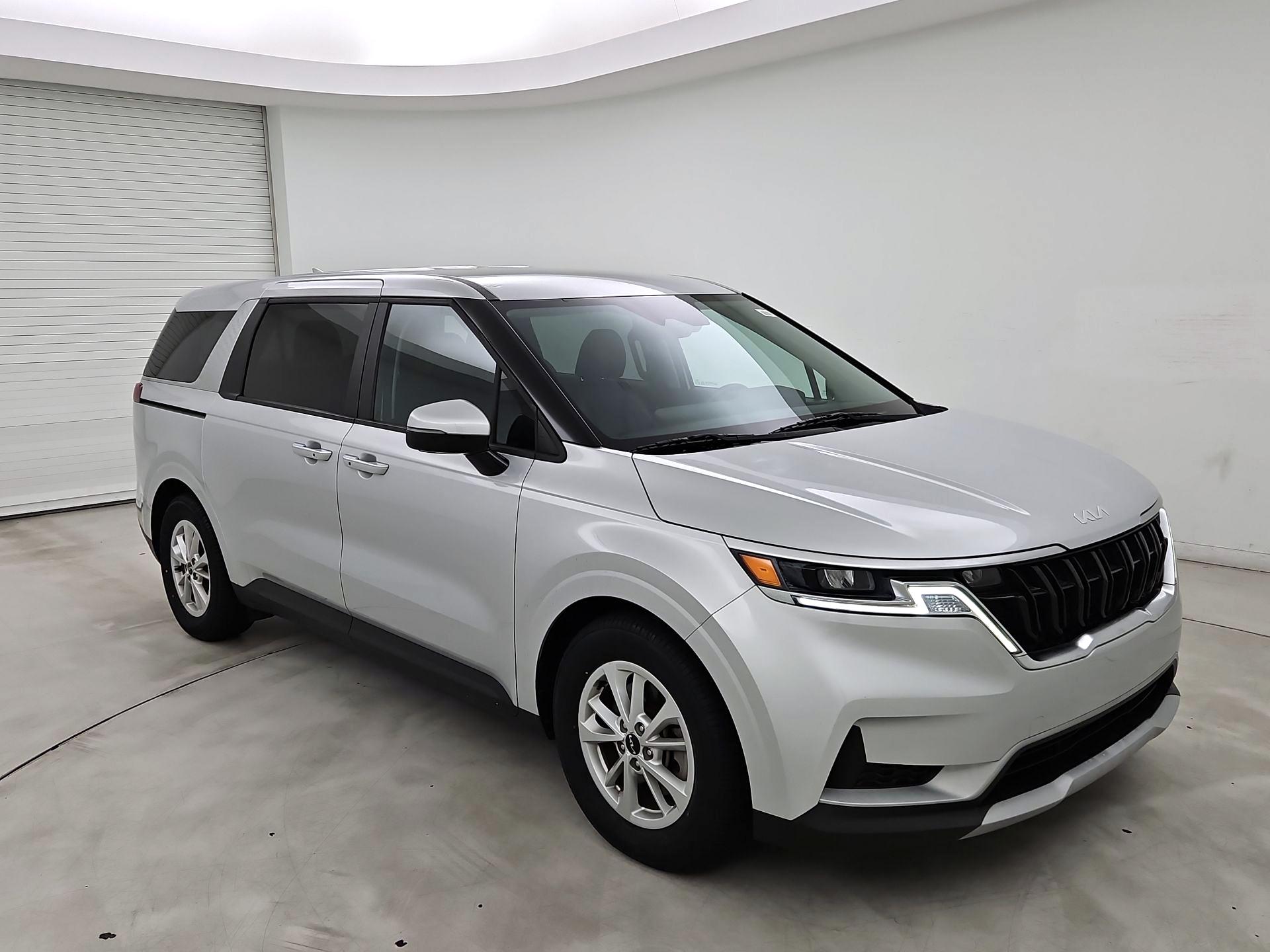Thumbnail: 2022 Kia Carnival - 1