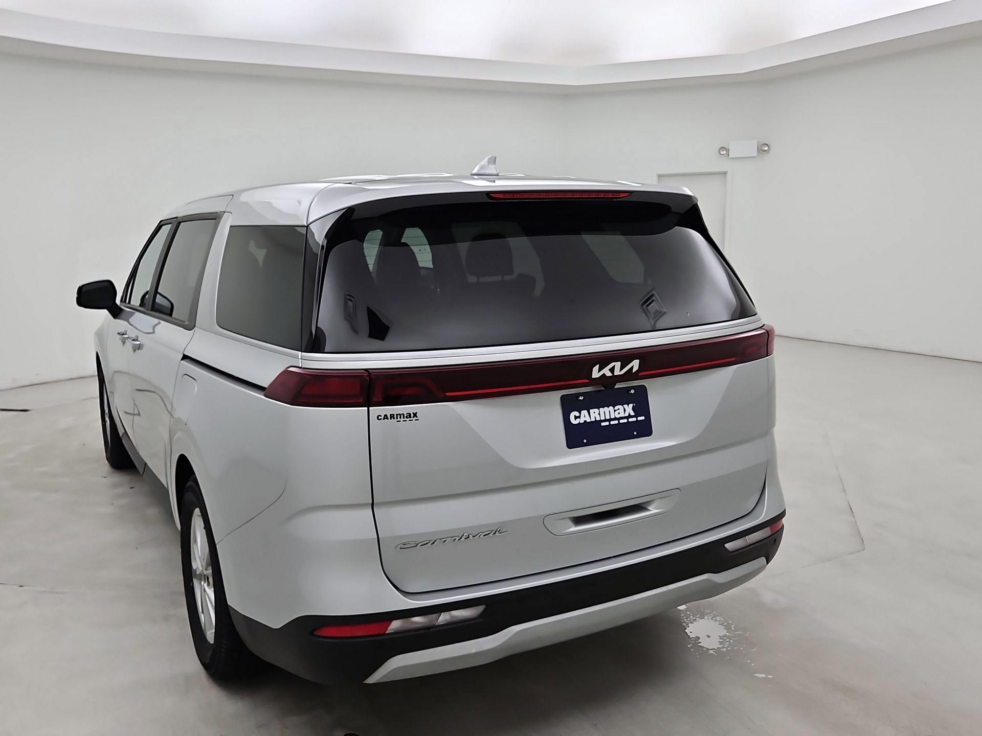 Thumbnail: 2022 Kia Carnival - 7