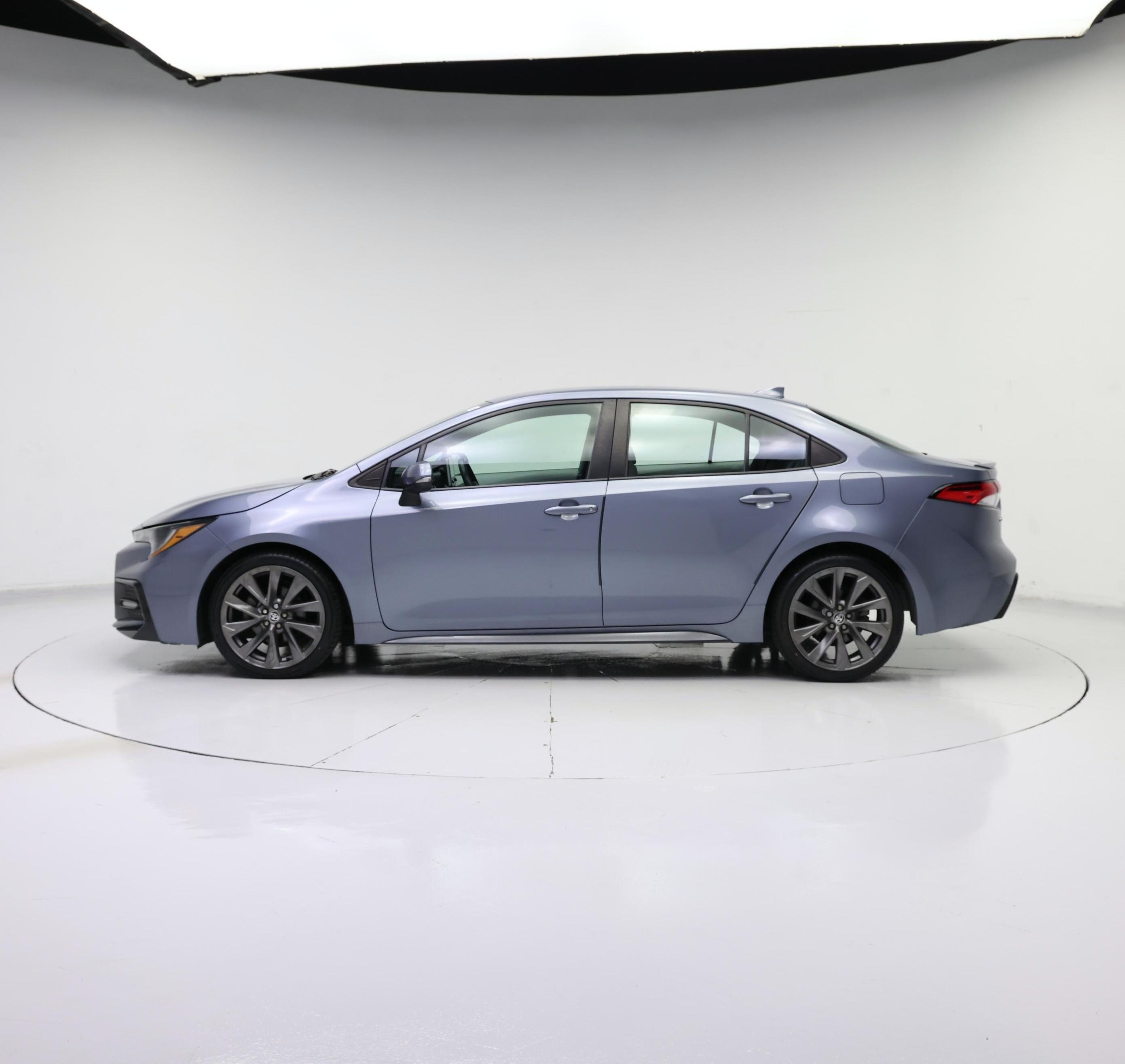 Thumbnail: 2021 Toyota Corolla - 3