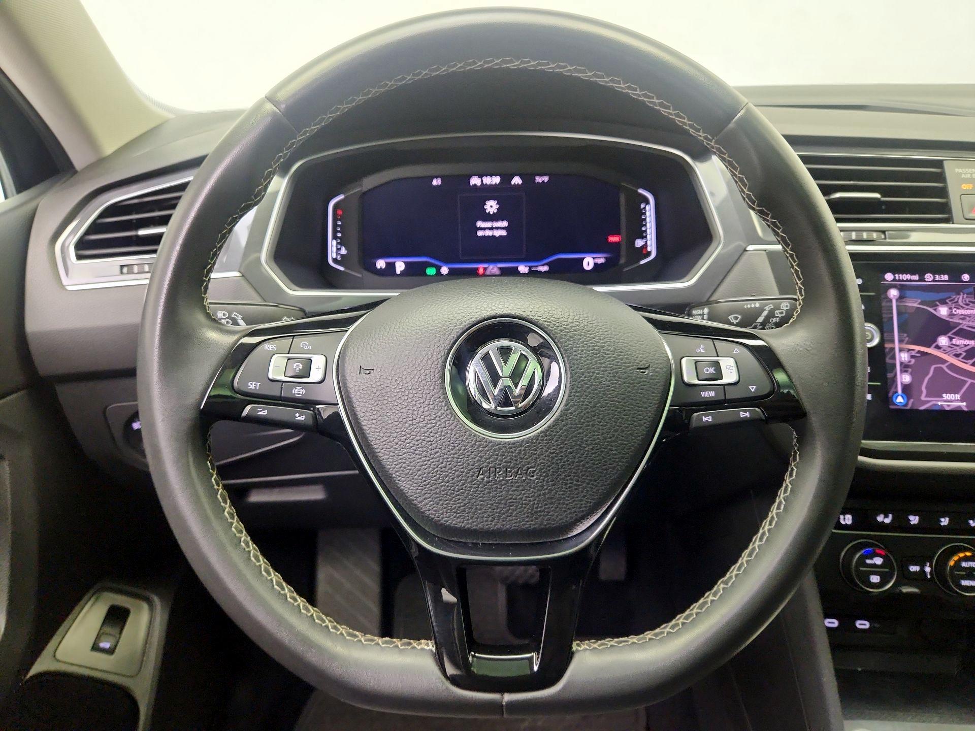 Thumbnail: 2021 Volkswagen Tiguan - 10