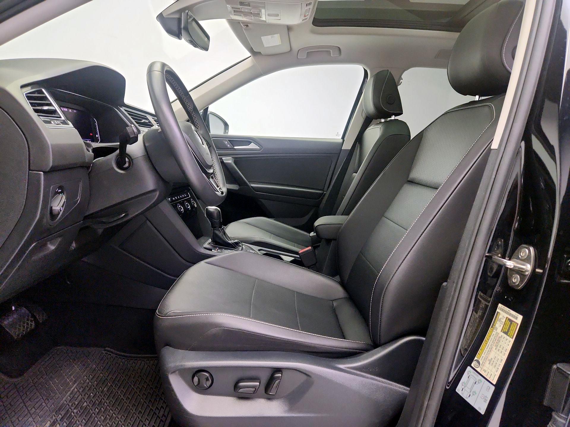 Thumbnail: 2021 Volkswagen Tiguan - 11