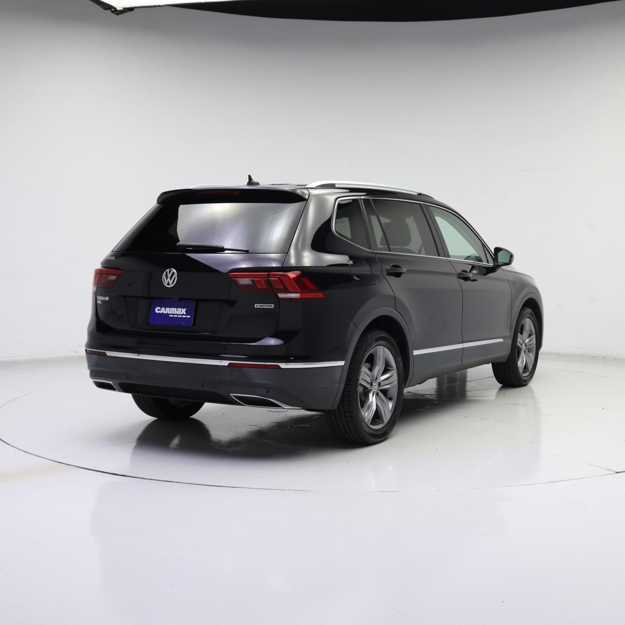 Thumbnail: 2021 Volkswagen Tiguan - 8
