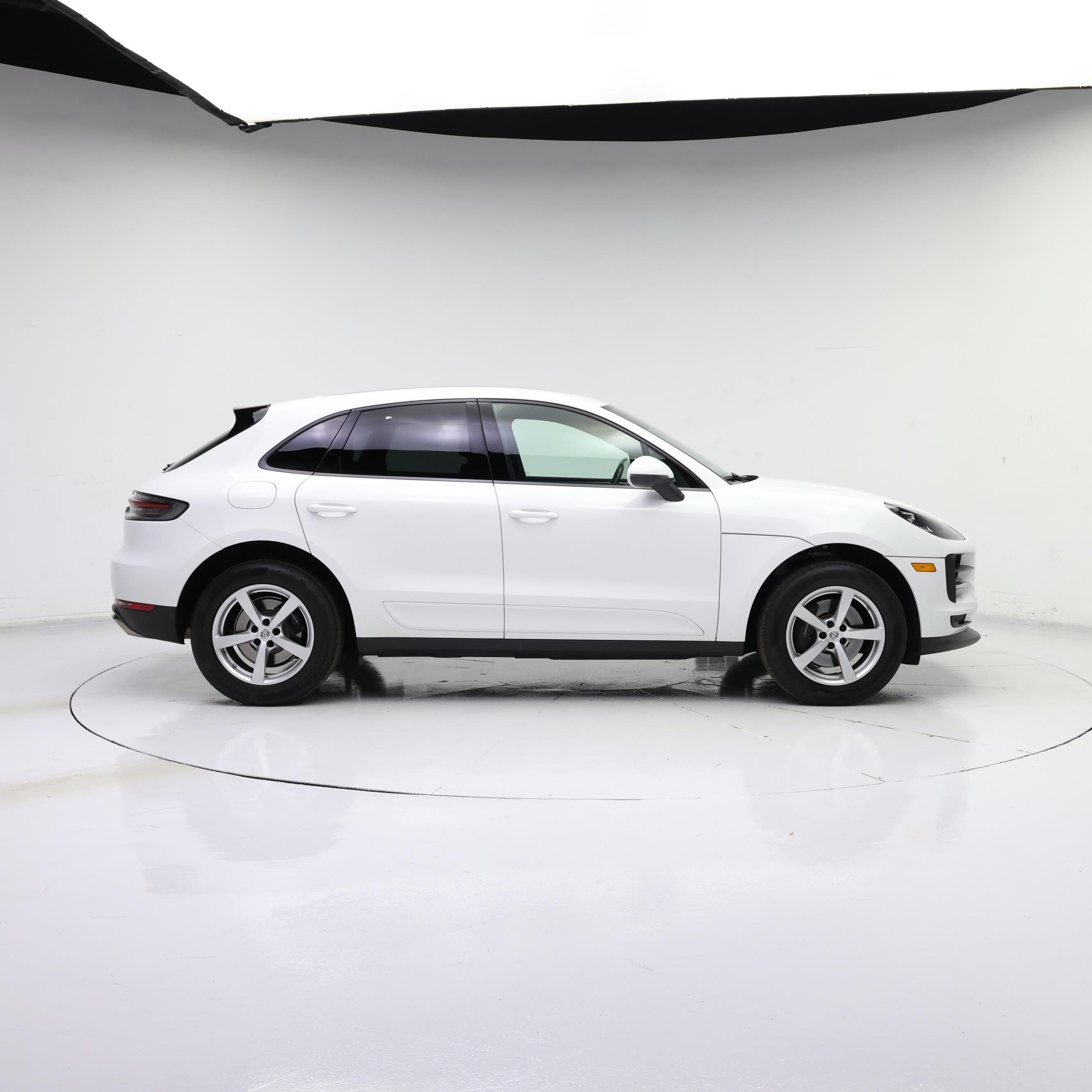 Thumbnail: 2020 Porsche Macan - 7