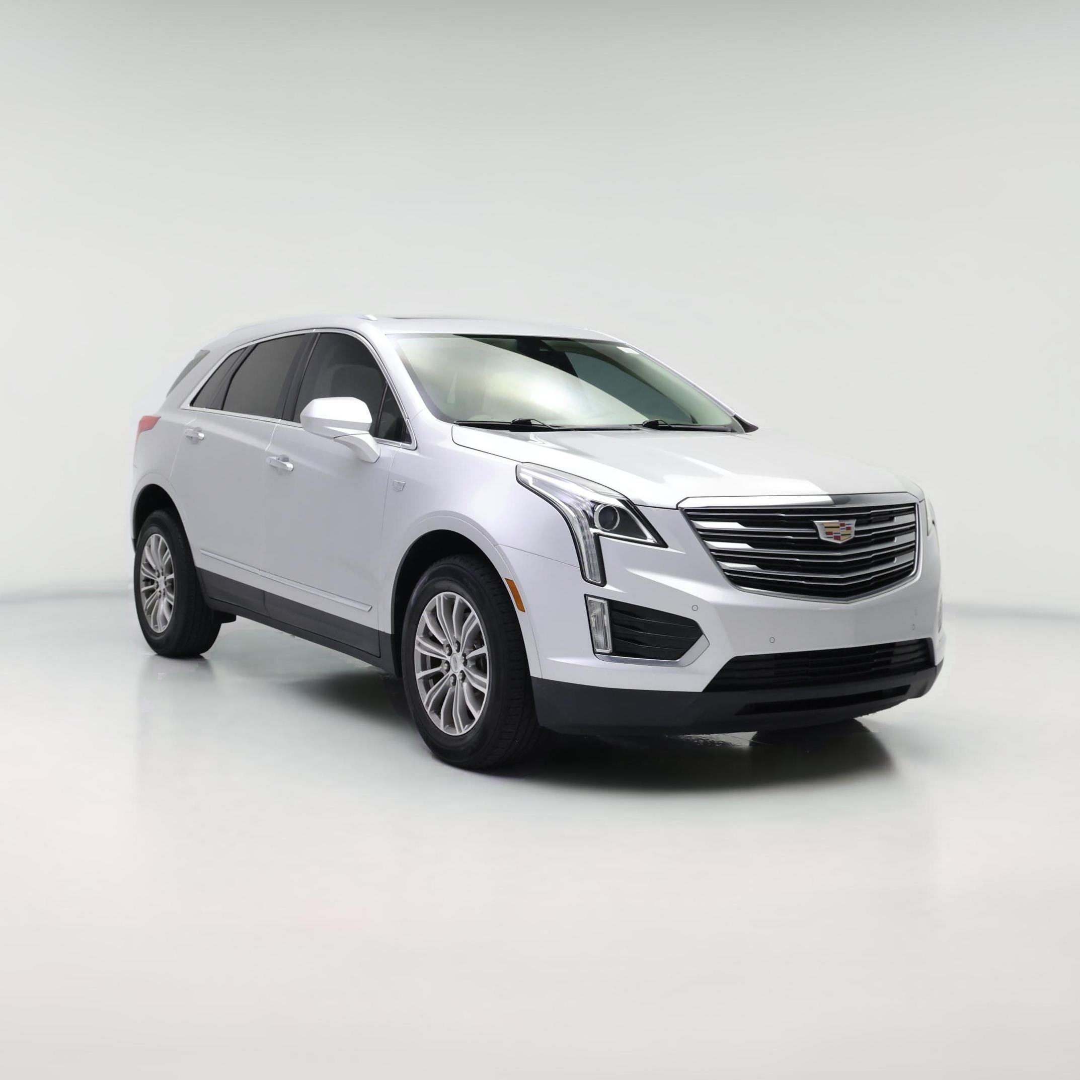 Thumbnail: 2017 Cadillac XT5 - 1